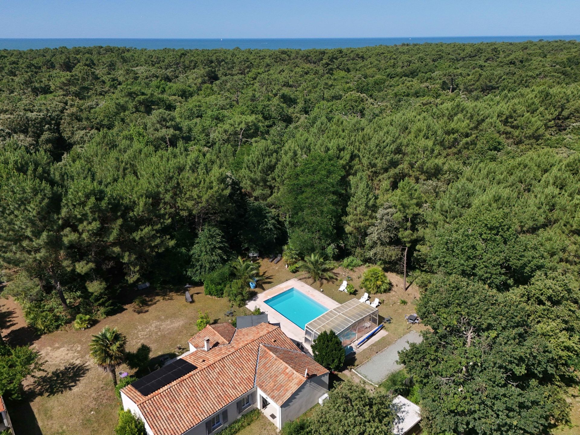 luxury house 6 Rooms for sale on DOLUS D OLERON (17550)