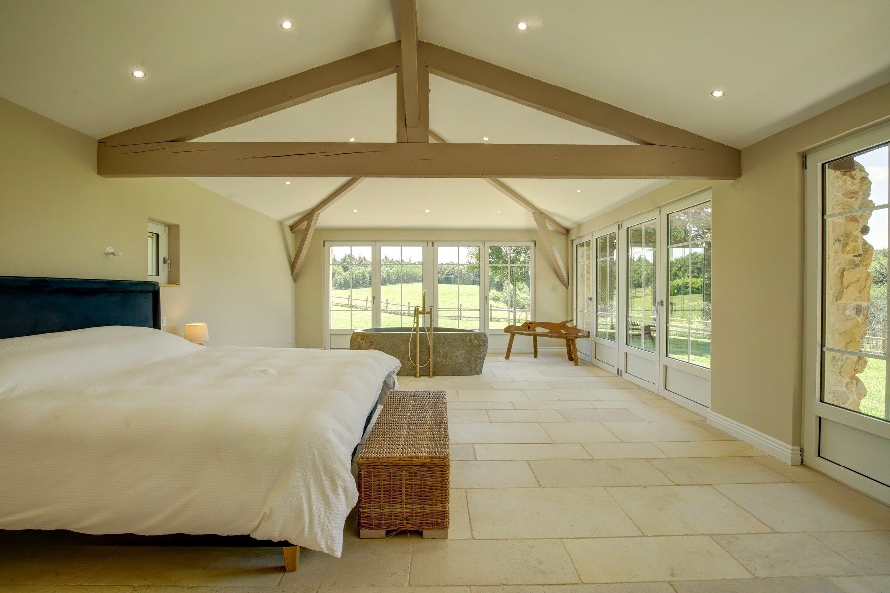 luxury house 17 Rooms for sale on MIREPOIX (09500)