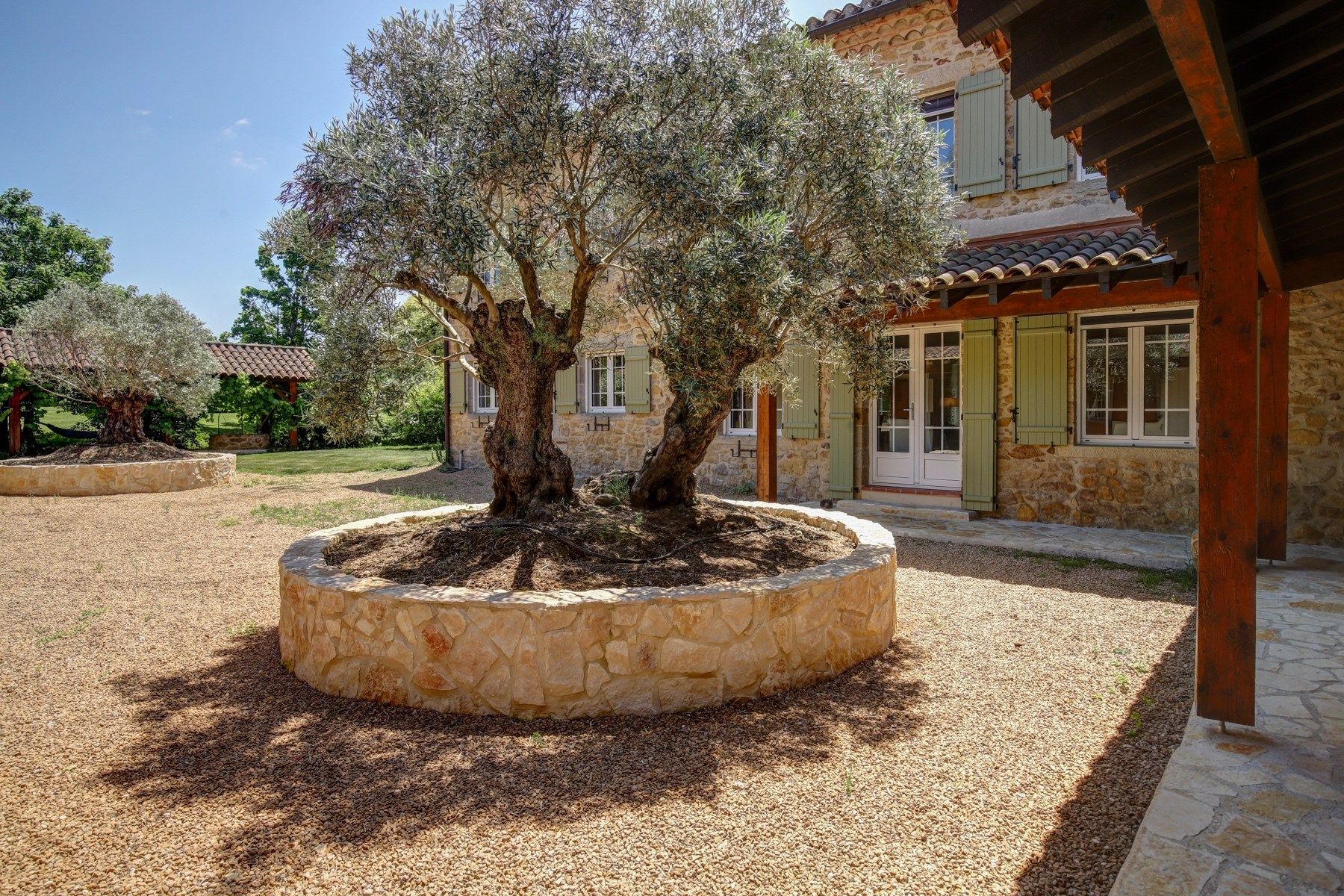 maison de luxe 17 Pièces en vente sur MIREPOIX (09500)