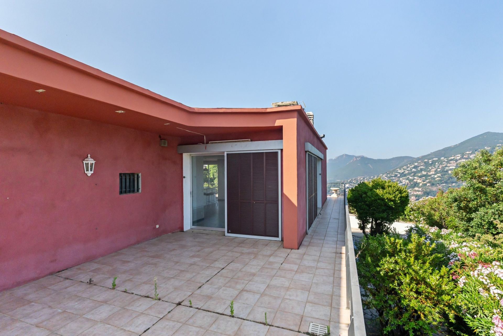 maison contemporaine 7 Pièces en vente sur THEOULE SUR MER (06590)