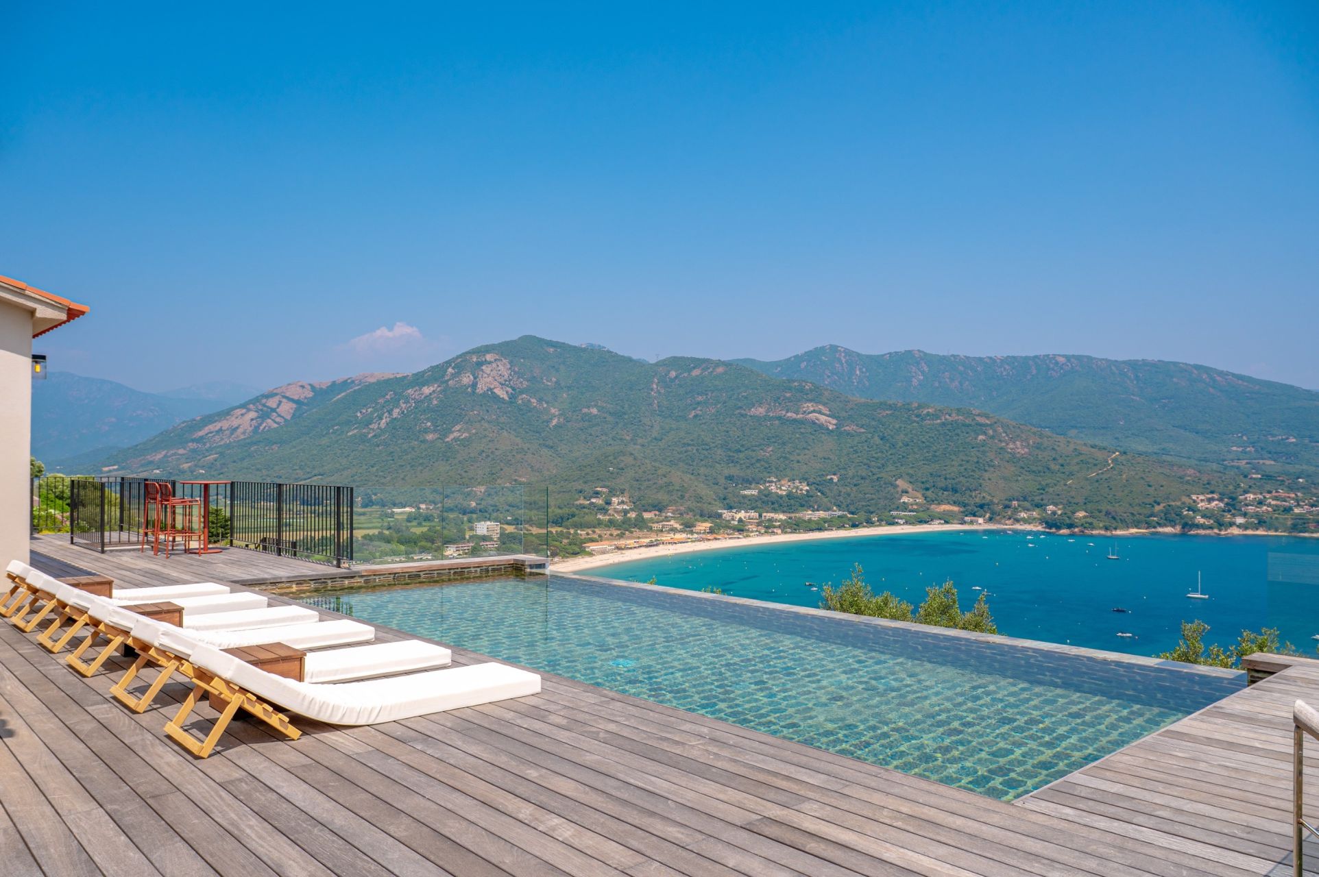 luxury house 7 Rooms for seasonal rent on AJACCIO (20000)