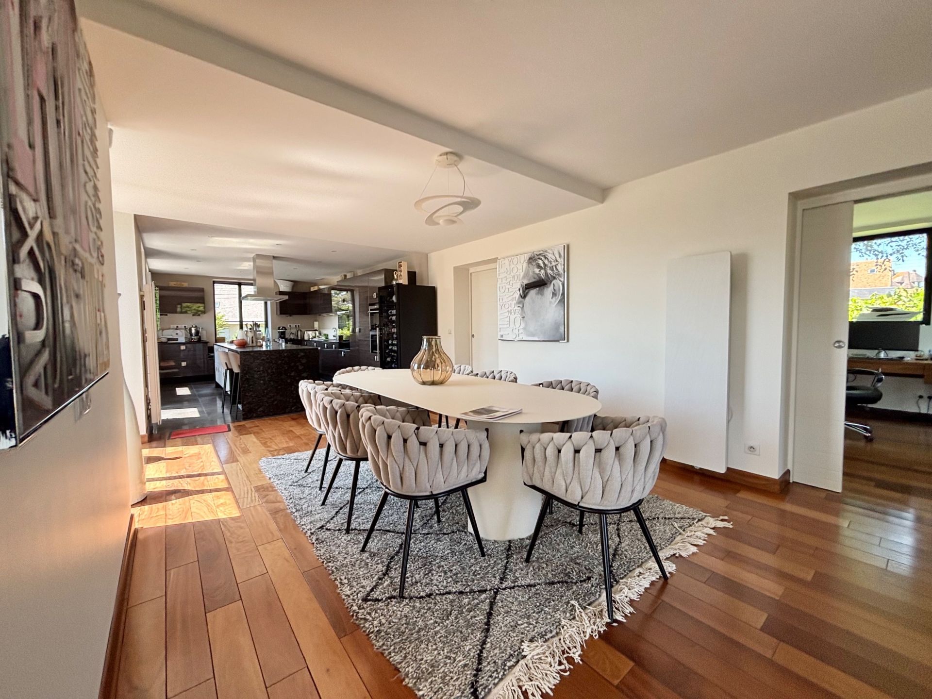 luxury house 8 Rooms for sale on CAEN (14000)