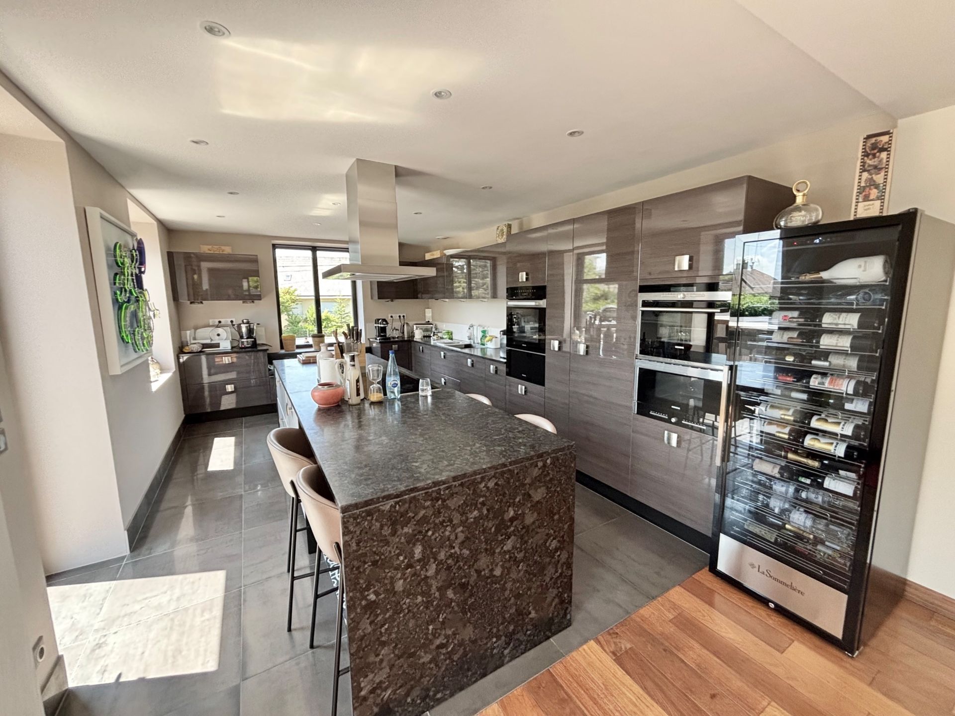 luxury house 8 Rooms for sale on CAEN (14000)