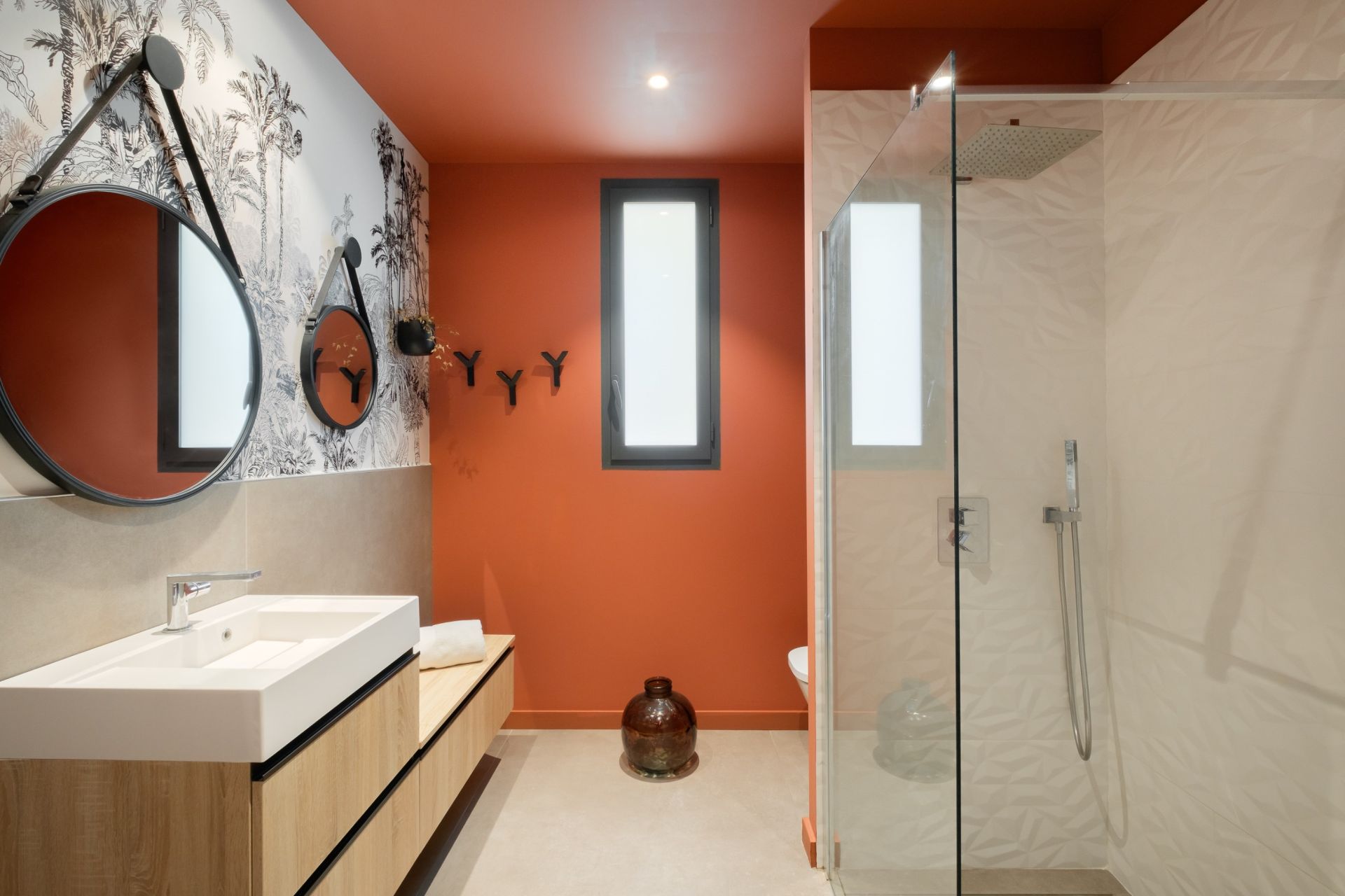 luxury house 5 Rooms for sale on PEZENAS (34120)