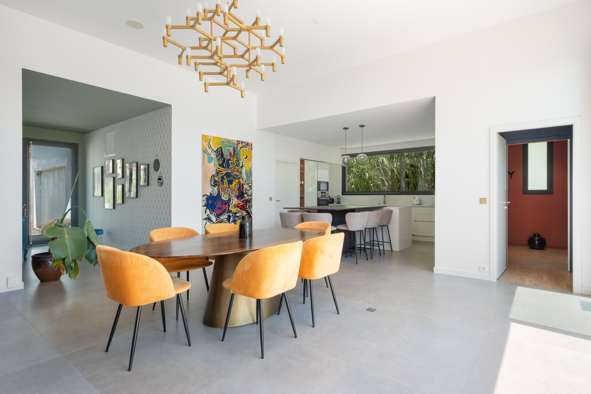 luxury house 5 Rooms for sale on PEZENAS (34120)