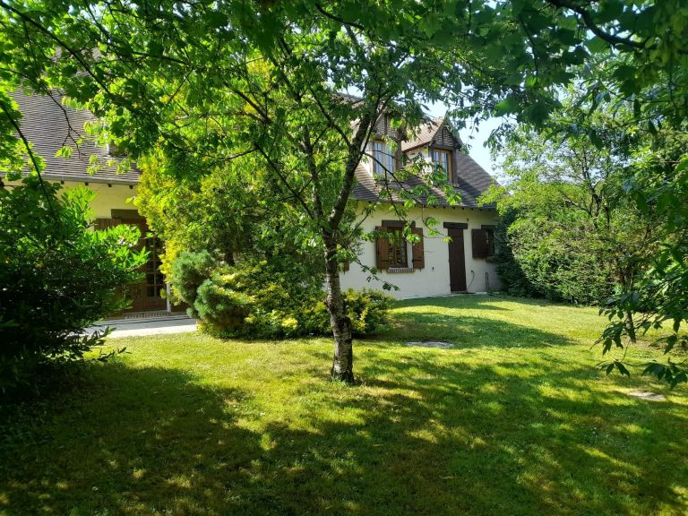 luxury house 7 Rooms for sale on CELLETTES (41120)