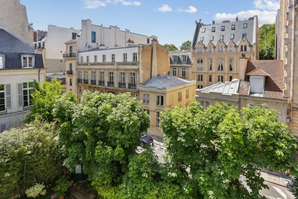 Sale Luxury apartment Paris 7 7 Rooms 239 m²