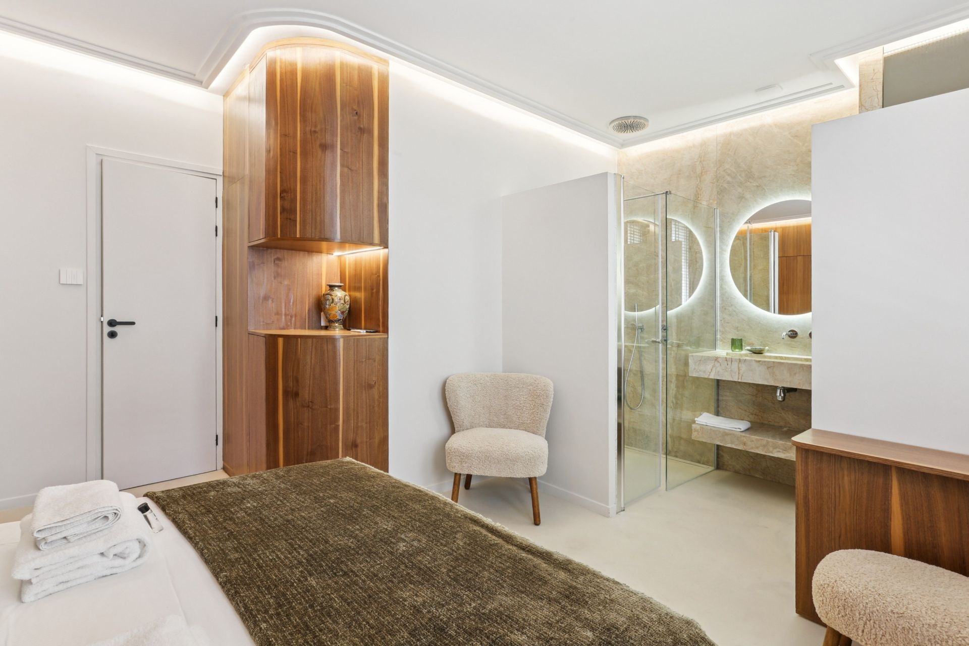 luxury apartment 2 Rooms for sale on PARIS (75006)