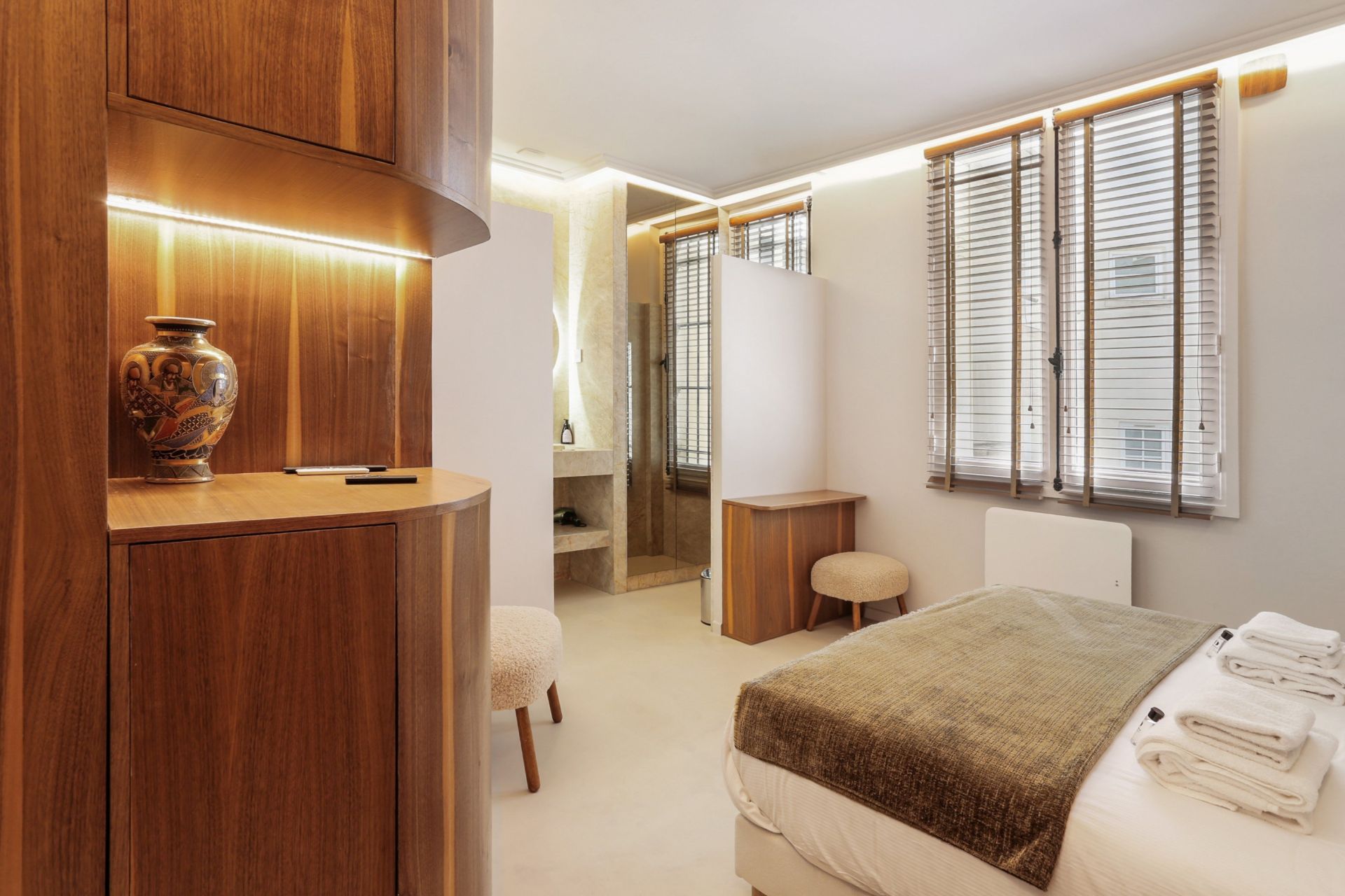luxury apartment 2 Rooms for sale on PARIS (75006)
