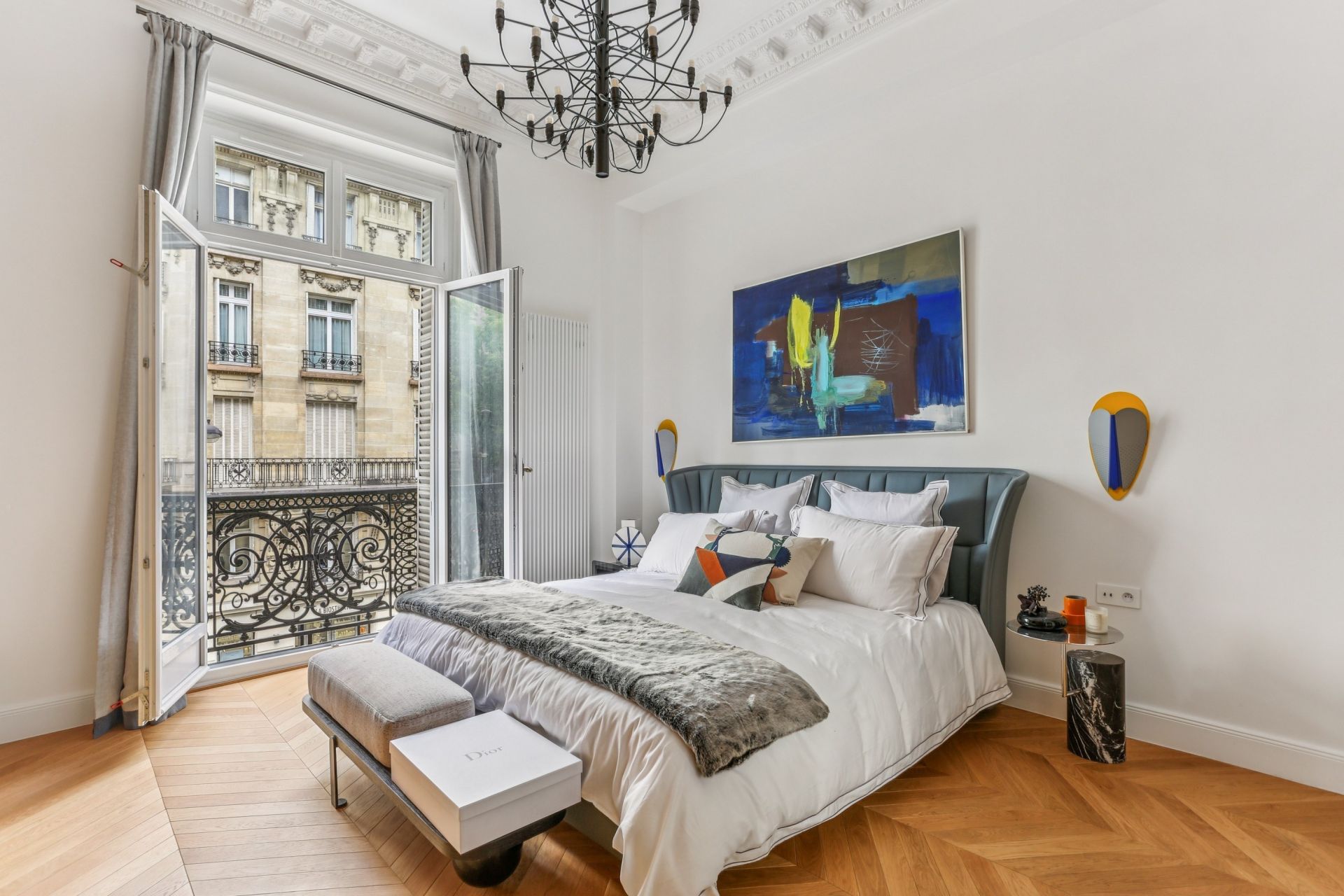 luxury apartment 4 Rooms for sale on PARIS (75008)