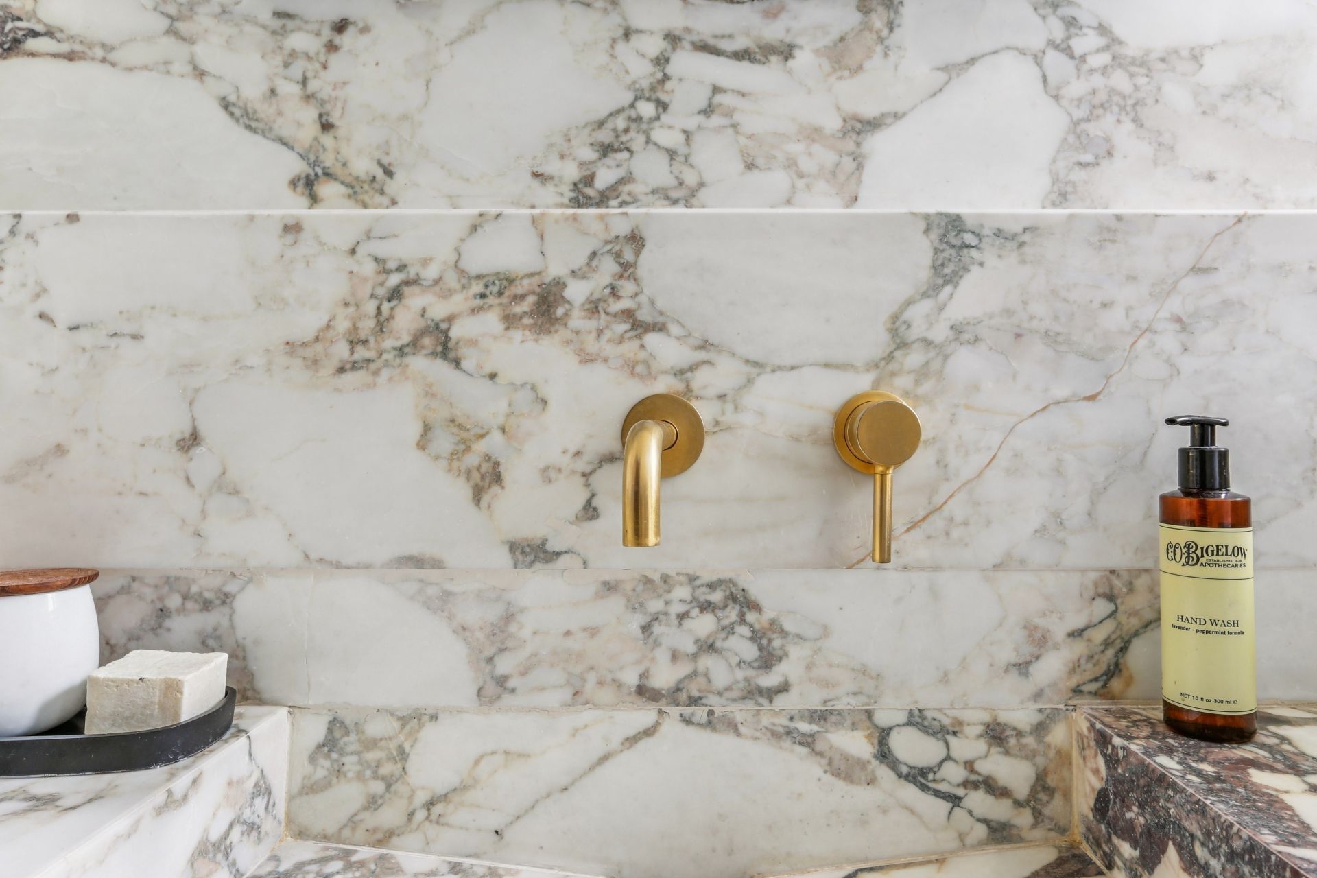 luxury apartment 4 Rooms for sale on PARIS (75008)