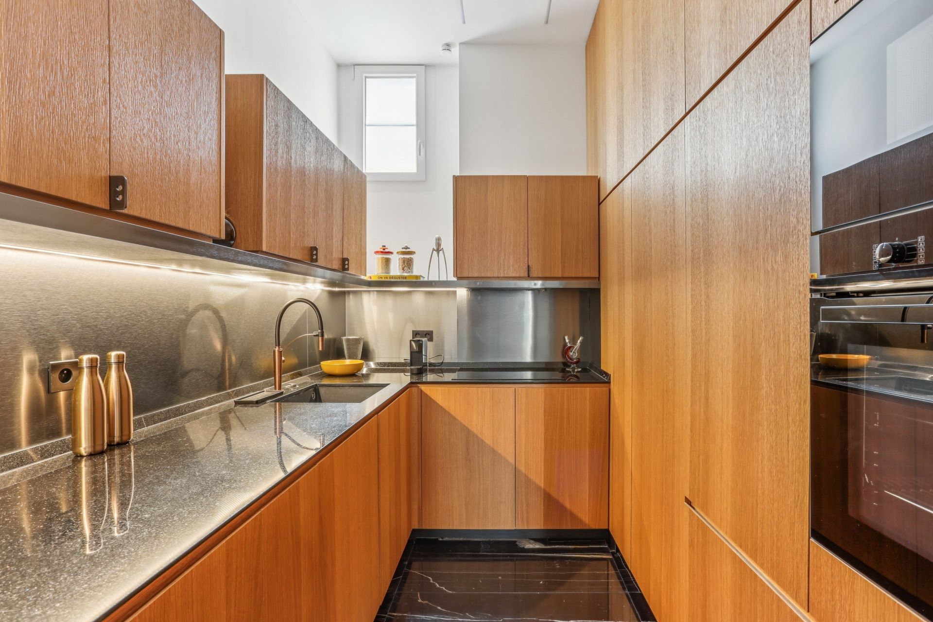 luxury apartment 4 Rooms for sale on PARIS (75008)