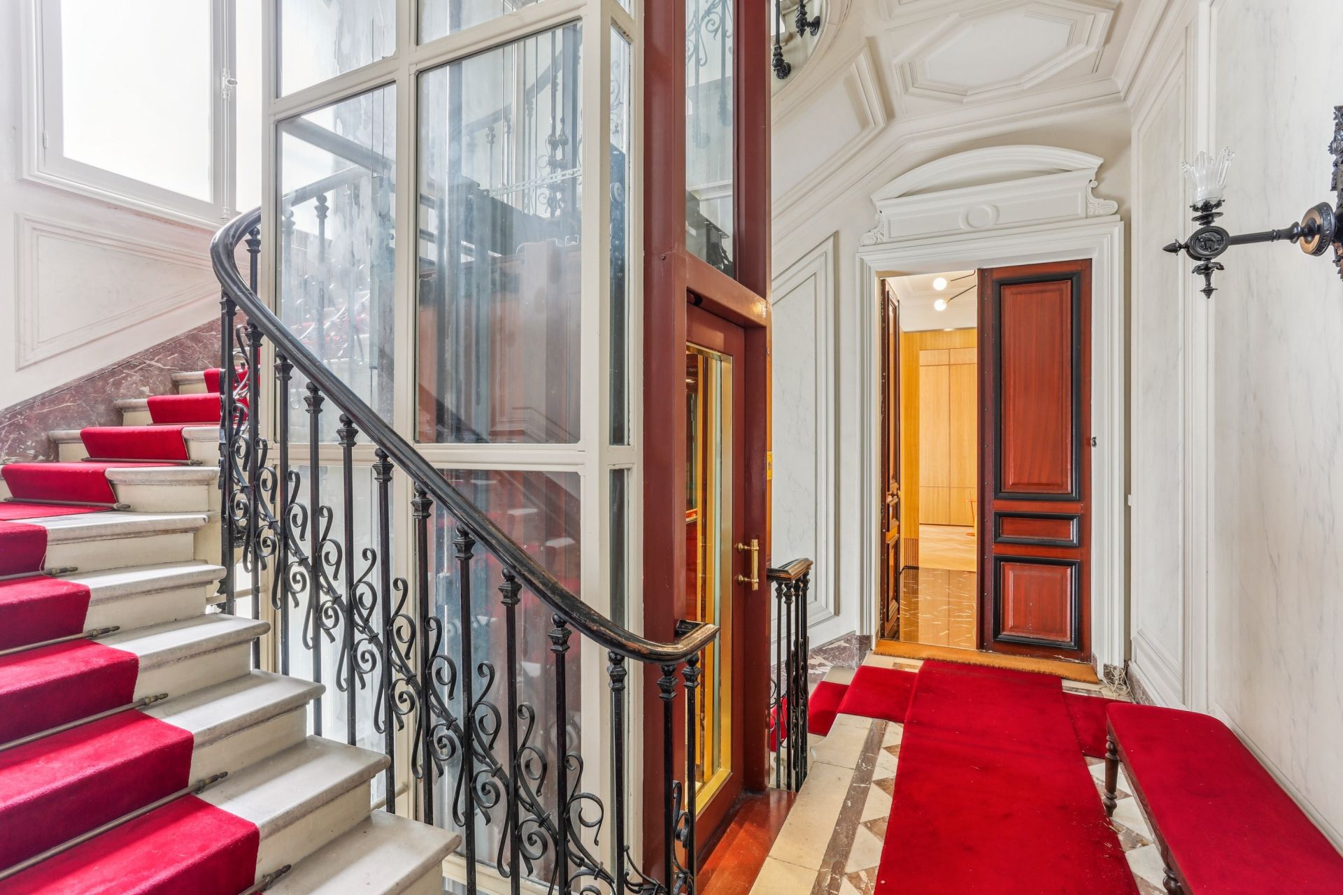 luxury apartment 4 Rooms for sale on PARIS (75008)