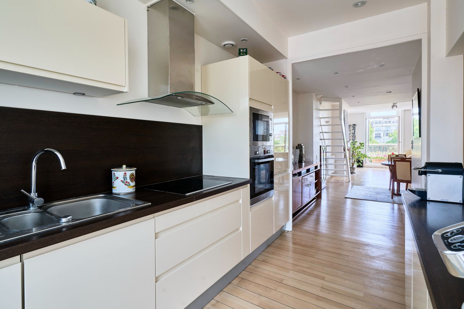 luxury apartment 6 Rooms for sale on LILLE (59000)