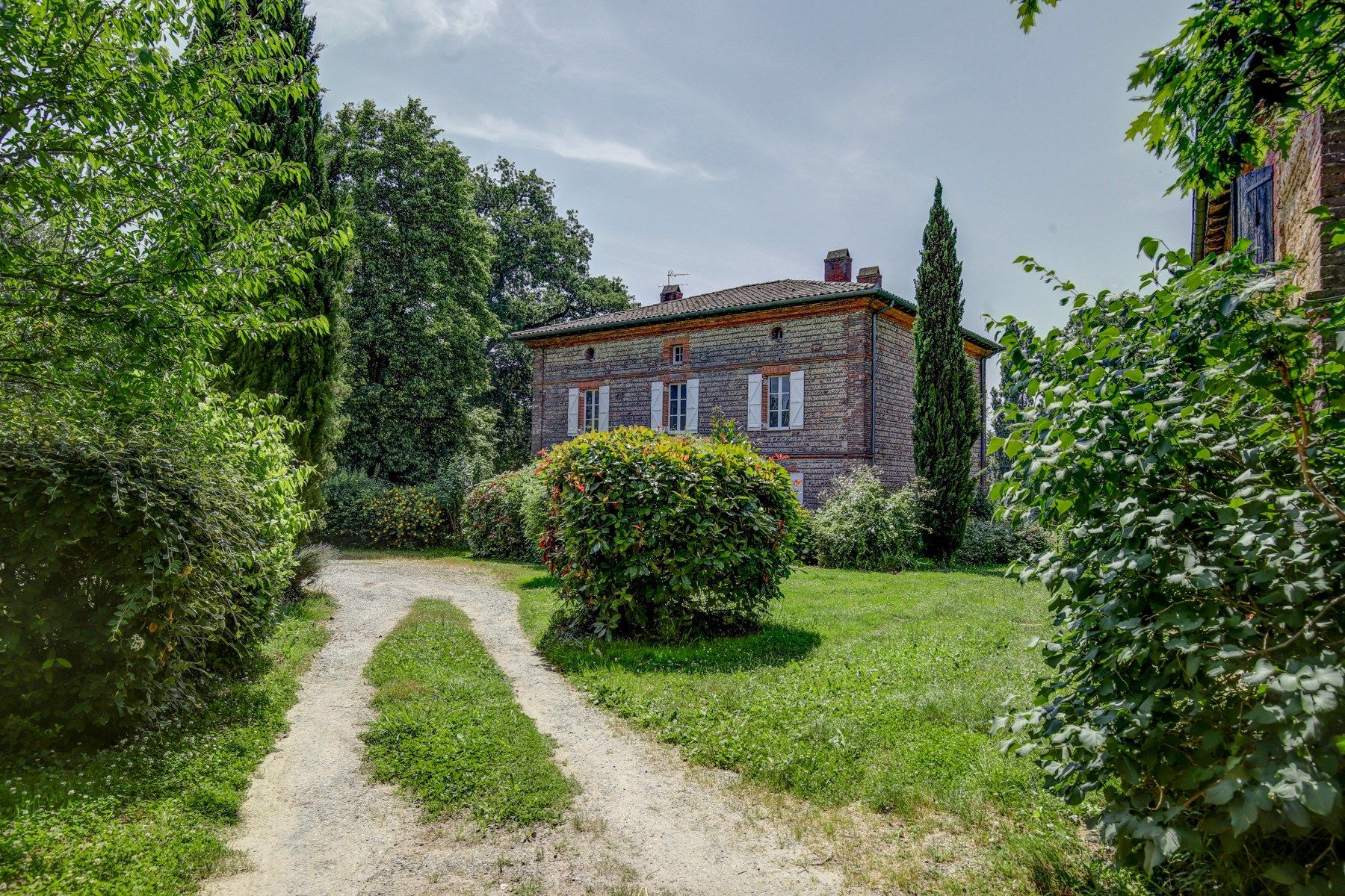 mansion 17 Rooms for sale on LHERM (31600)