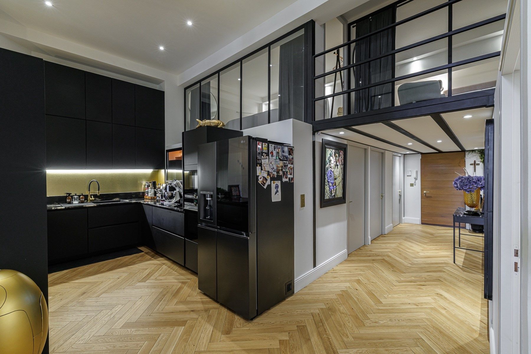 luxury apartment 4 Rooms for sale on NICE (06000)