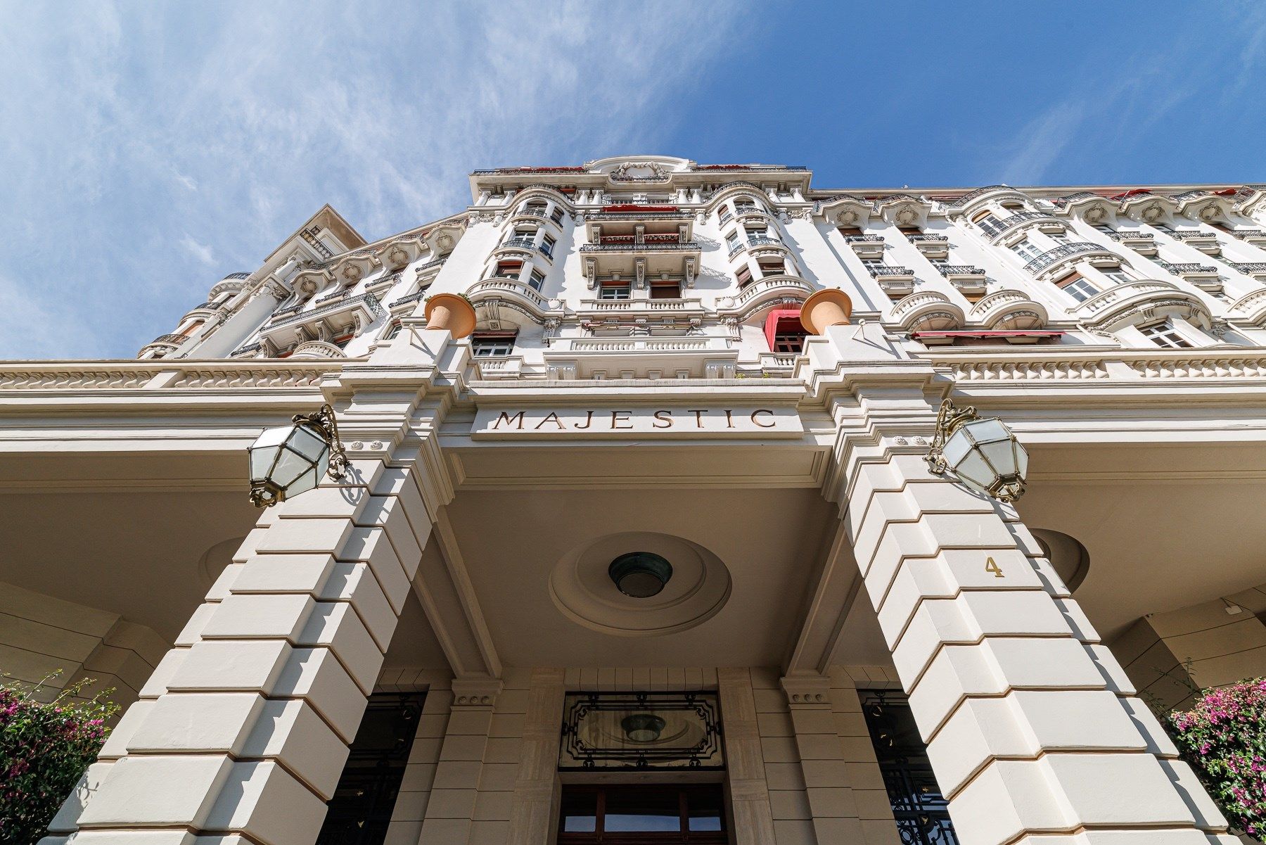 luxury apartment 4 Rooms for sale on NICE (06000)