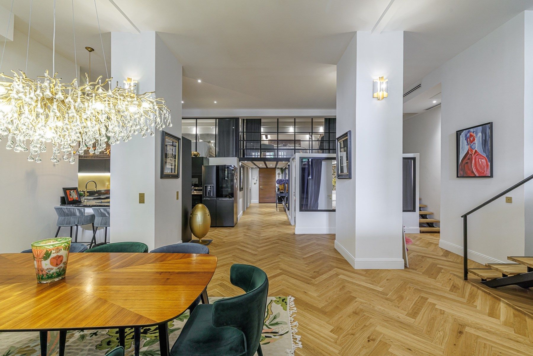 luxury apartment 4 Rooms for sale on NICE (06000)