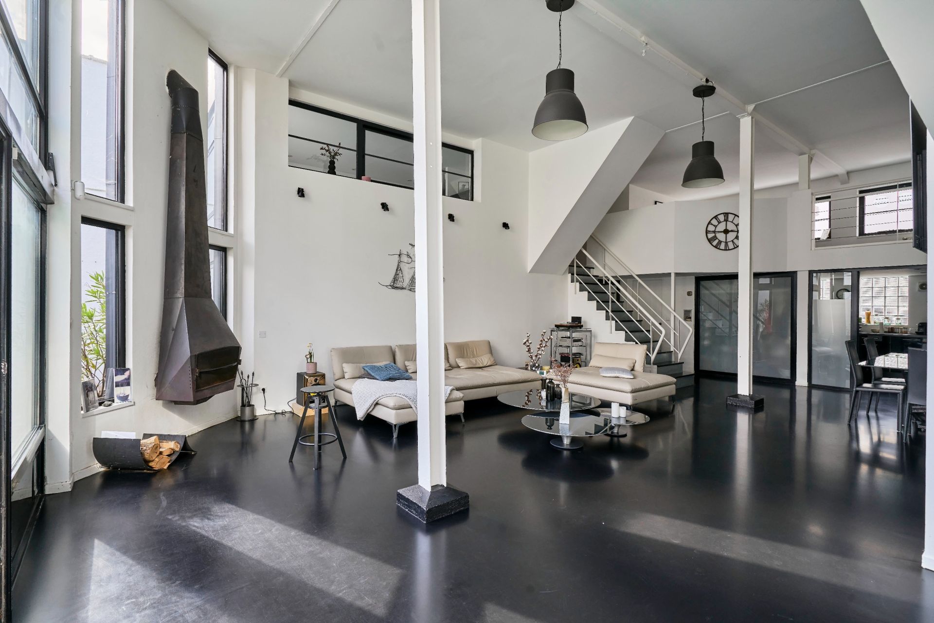 luxury apartment 9 Rooms for sale on LAMBERSART (59130)