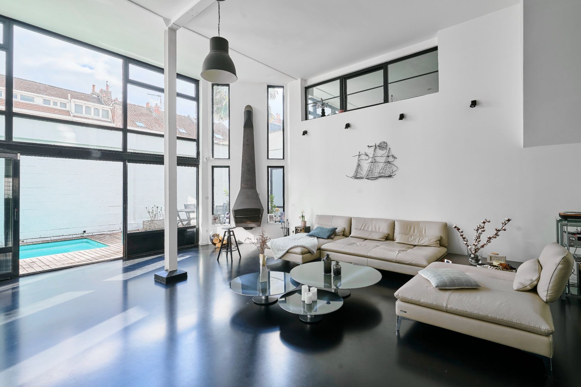 luxury apartment 9 Rooms for sale on LAMBERSART (59130)