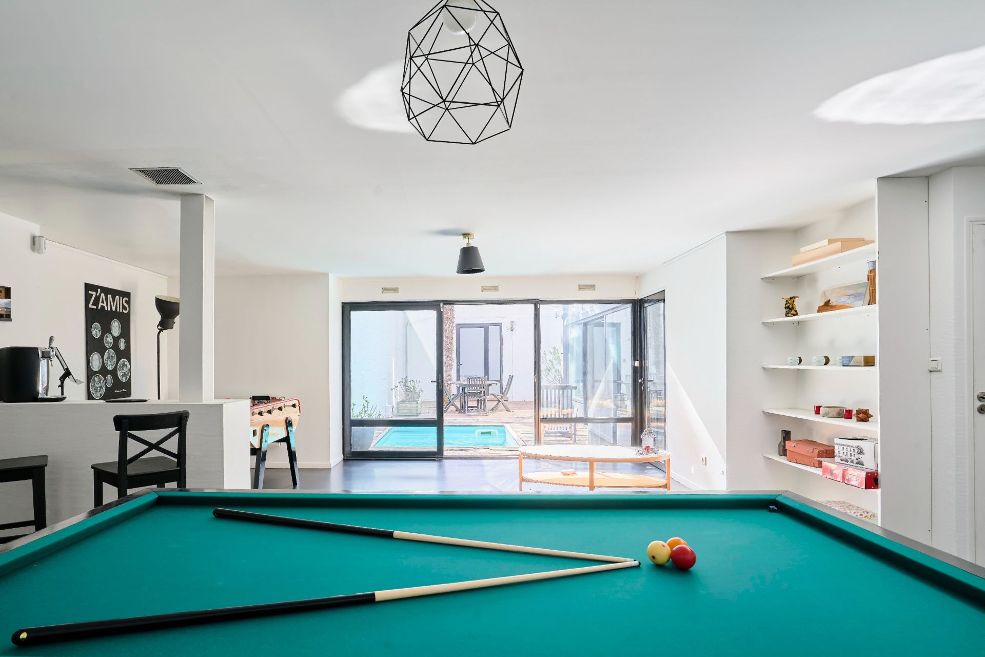 luxury apartment 9 Rooms for sale on LAMBERSART (59130)