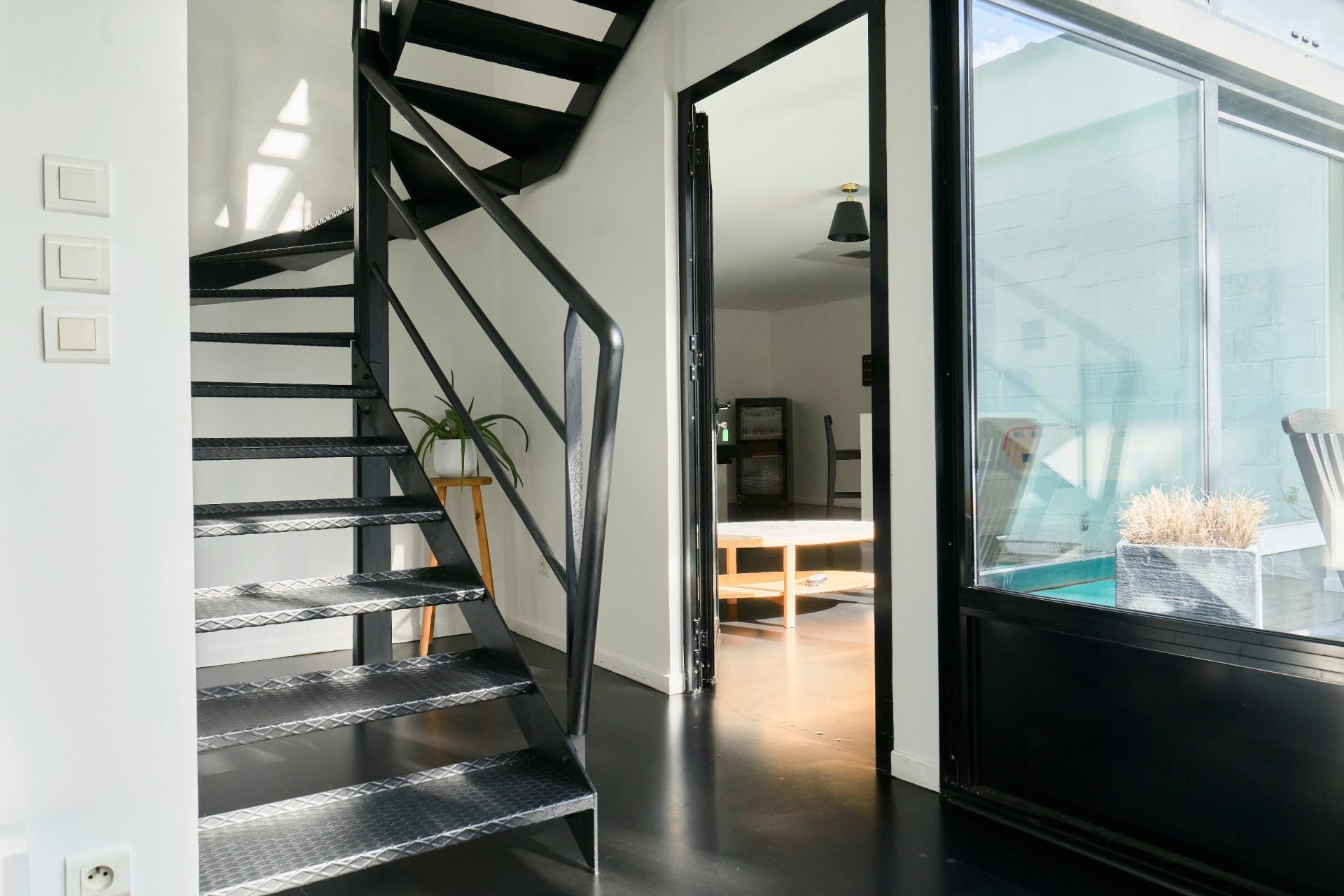 luxury apartment 9 Rooms for sale on LAMBERSART (59130)