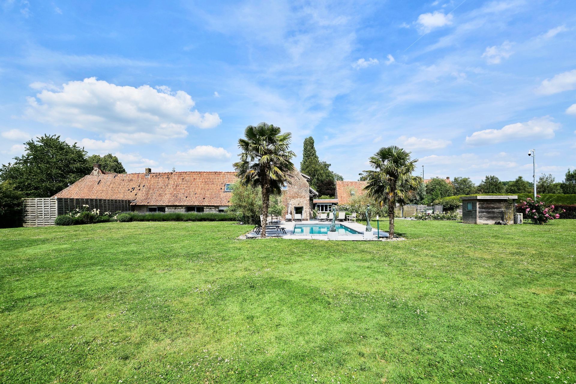 luxury house 13 Rooms for sale on BONDUES (59910)