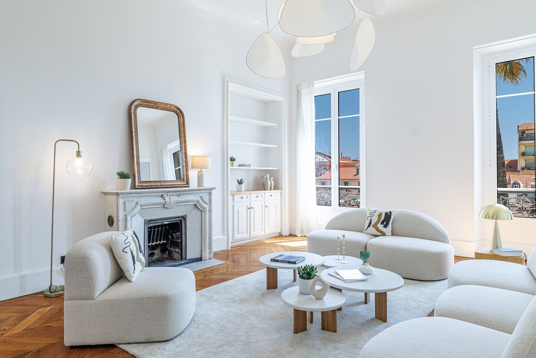 luxury apartment 7 Rooms for sale on NICE (06000)