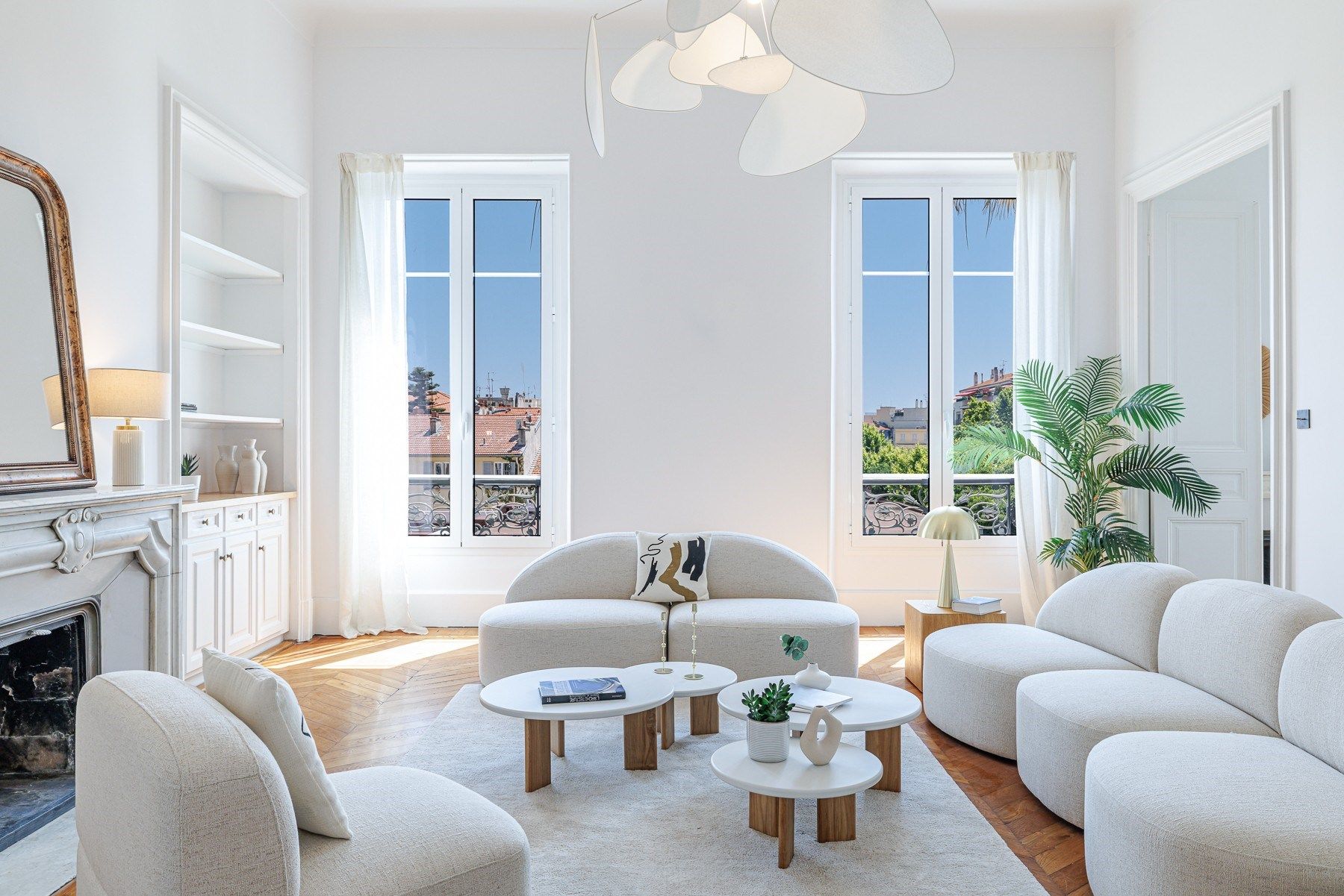 luxury apartment 7 Rooms for sale on NICE (06000)