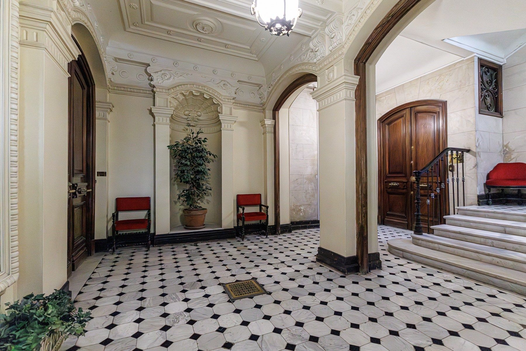 luxury apartment 7 Rooms for sale on NICE (06000)