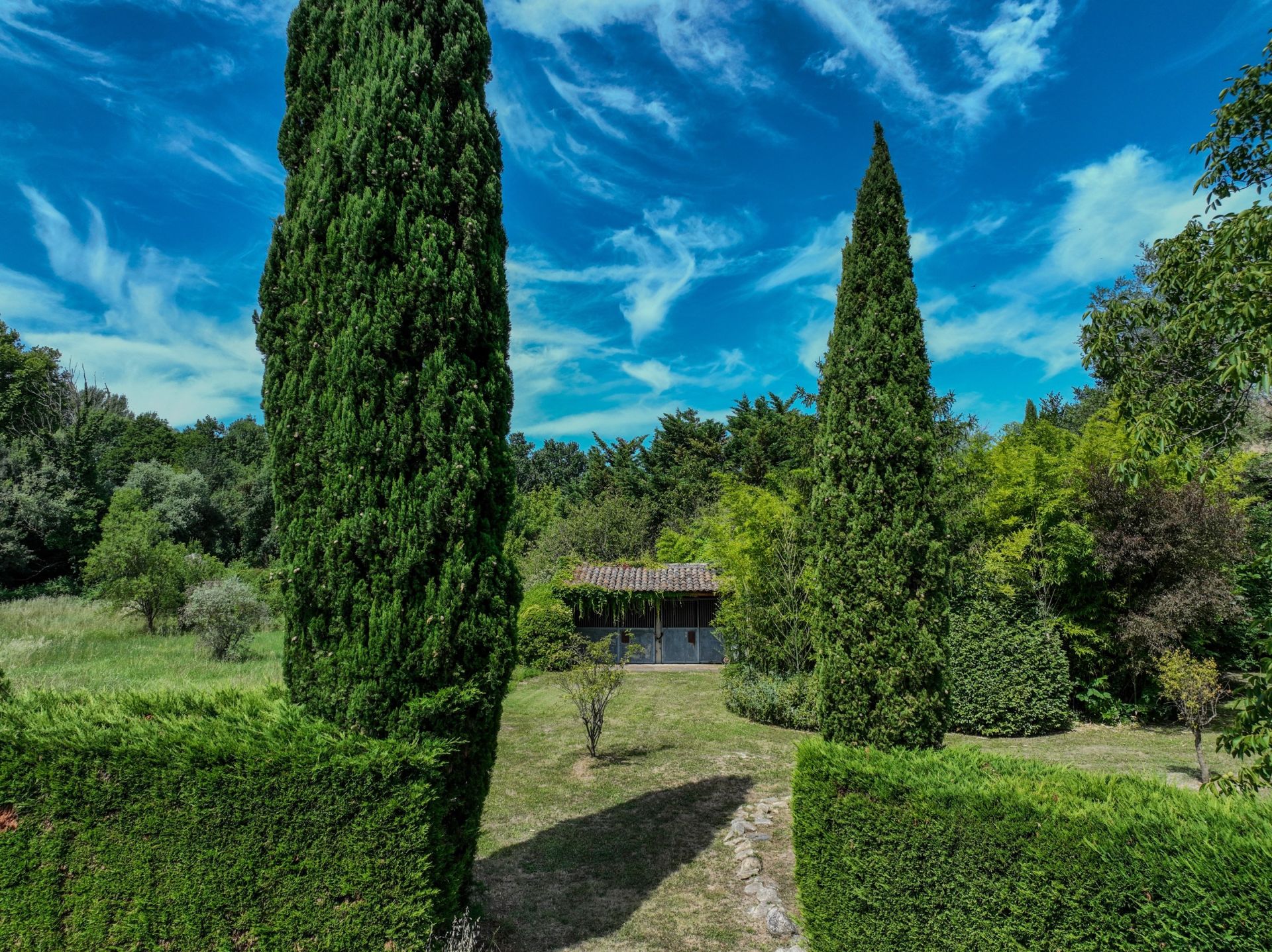 maison de luxe 7 Pièces en vente sur SAUMANE DE VAUCLUSE (84800)