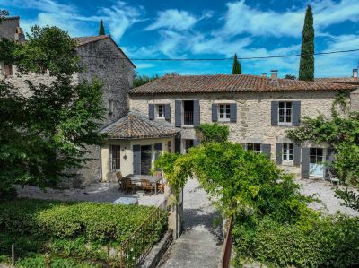 Vente Maison de luxe Saumane-de-Vaucluse 7 Pièces 230 m²