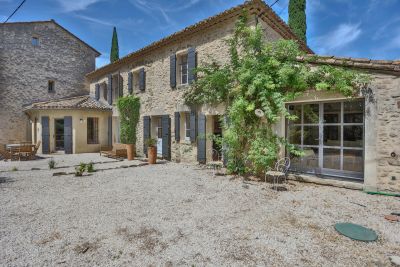 Vente Maison de luxe Saumane-de-Vaucluse 7 Pièces 230 m²