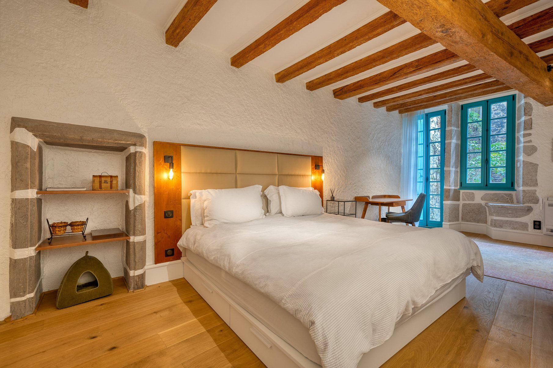 luxury apartment 2 Rooms for sale on ANNECY (74000)