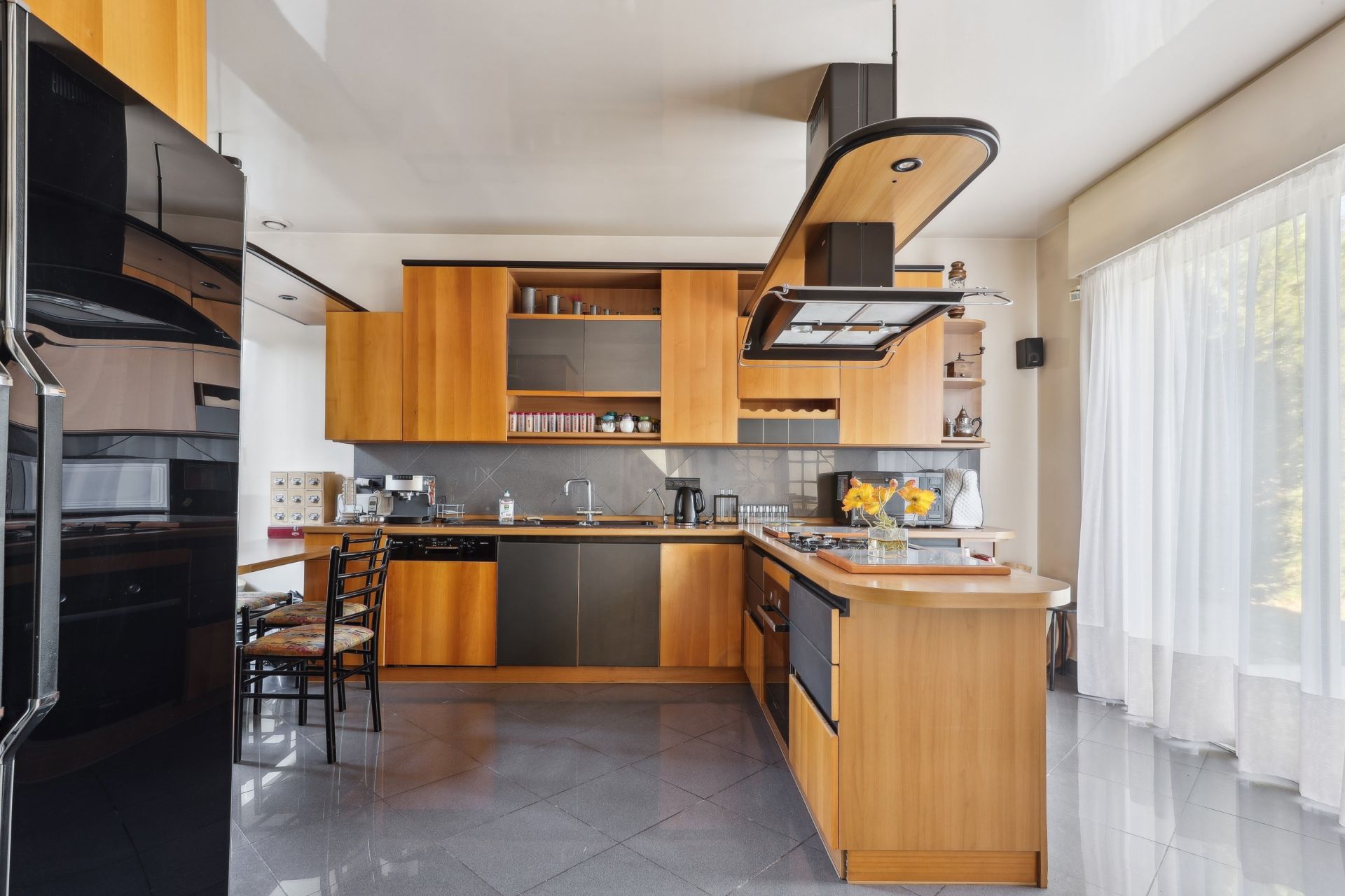 mansion 7 Rooms for sale on CHAMPIGNY SUR MARNE (94500)