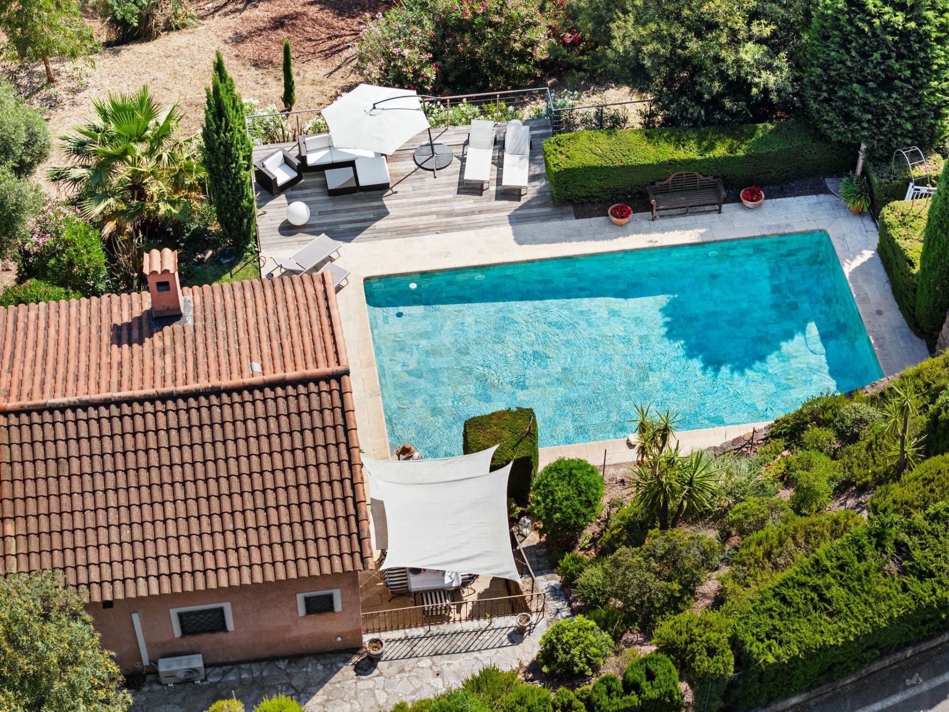 luxury provencale house 7 Rooms for sale on THEOULE SUR MER (06590)