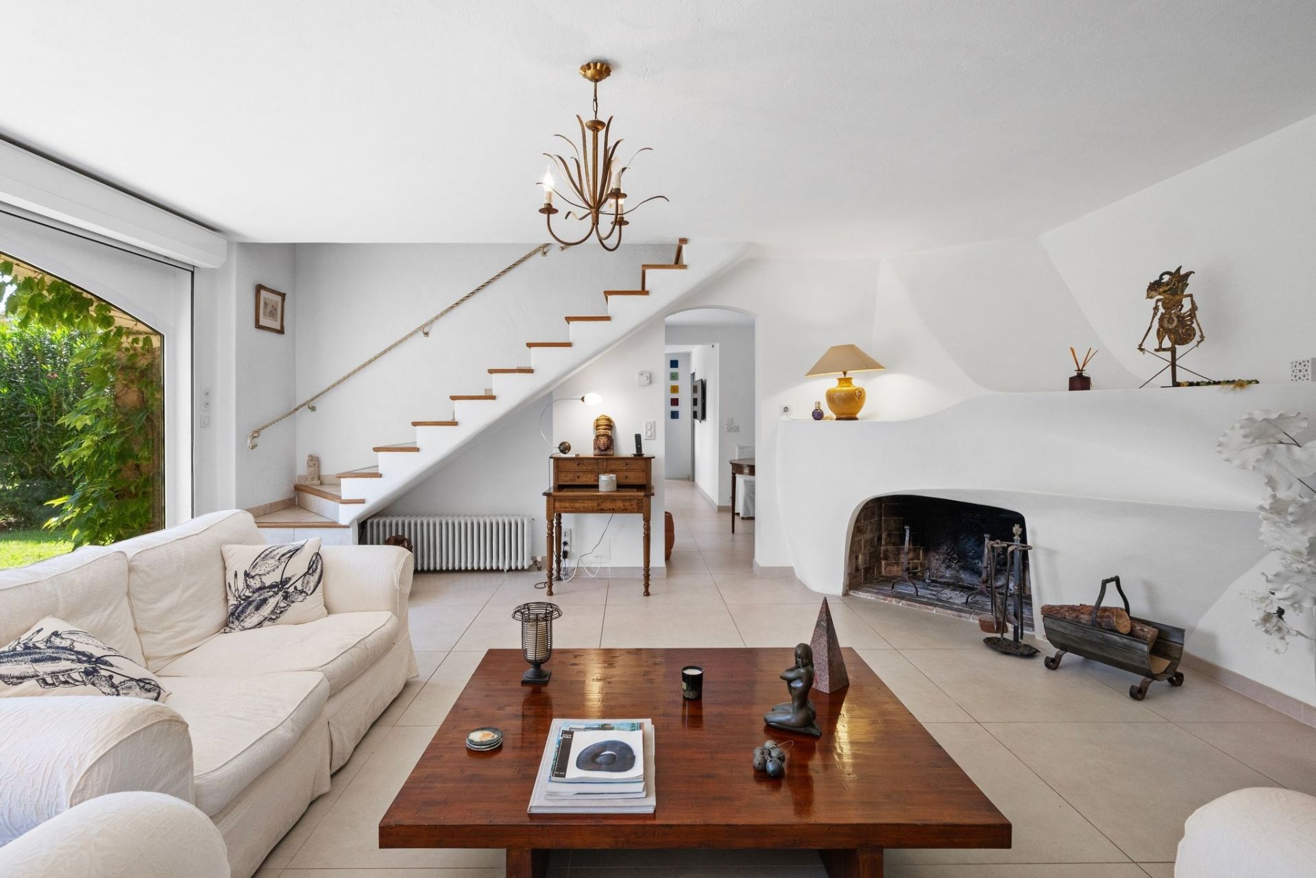 luxury provencale house 7 Rooms for sale on THEOULE SUR MER (06590)