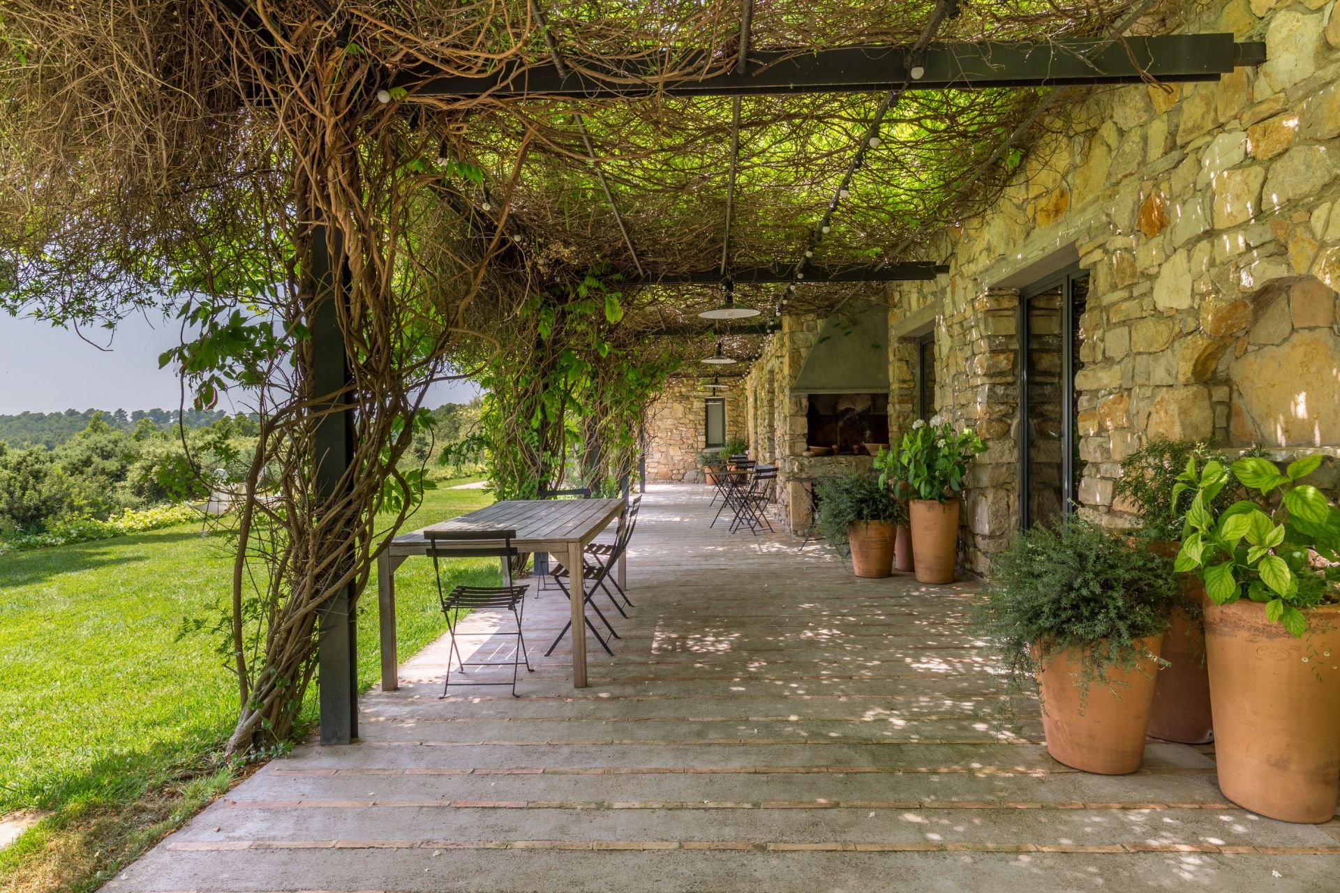 luxury property 8 Rooms for sale on FLAYOSC (83780)