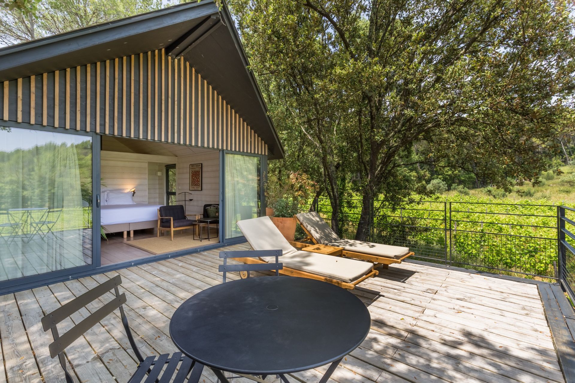 luxury property 8 Rooms for sale on FLAYOSC (83780)