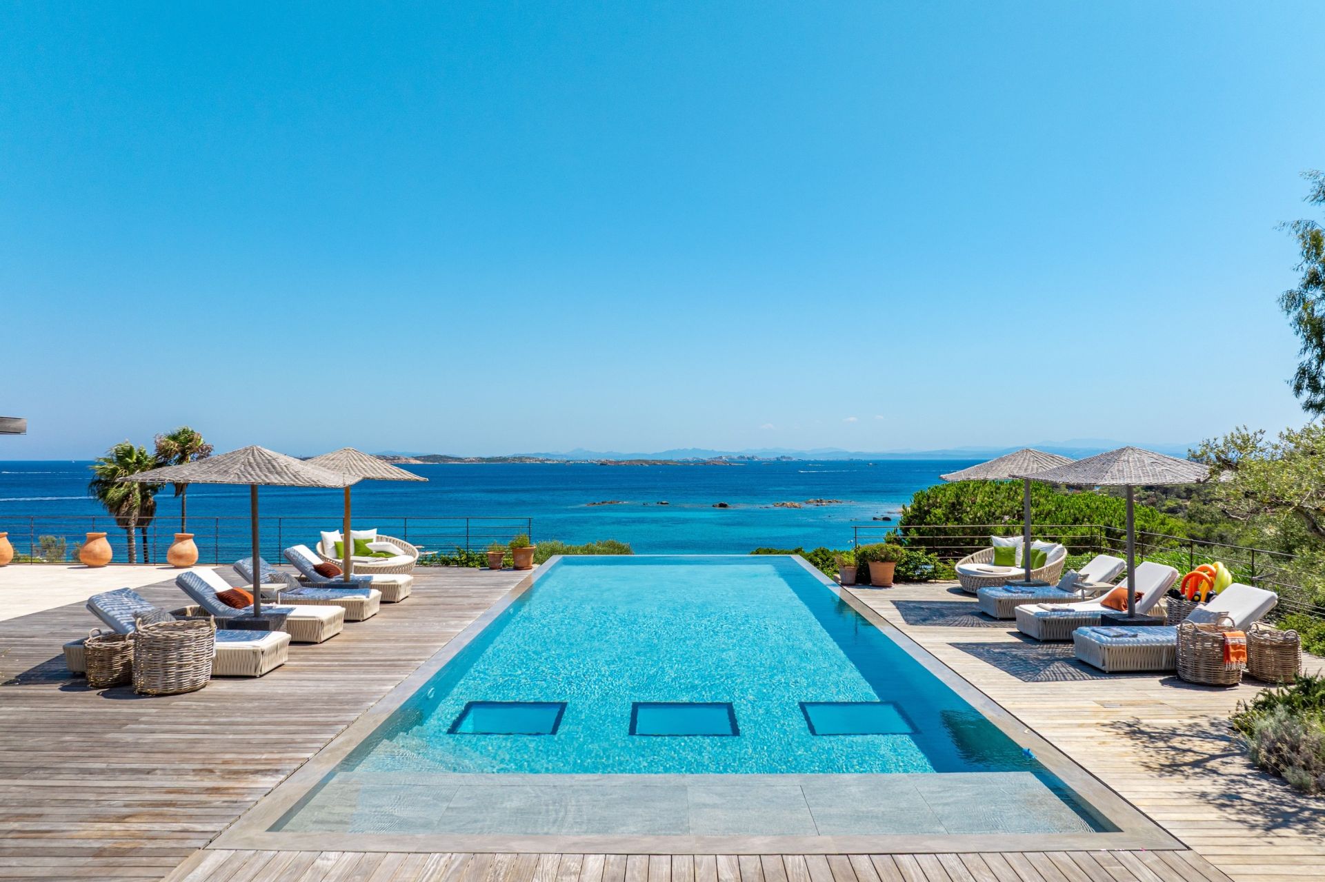 luxury house 12 Rooms for seasonal rent on BONIFACIO (20169)