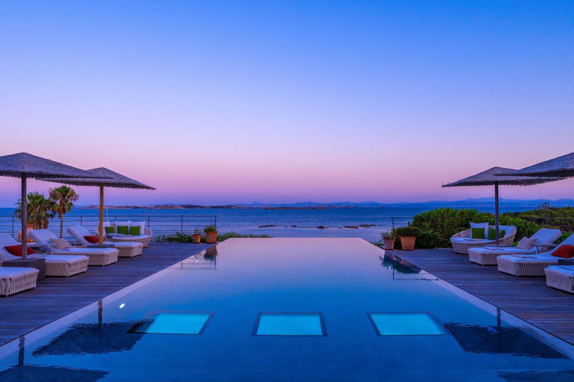 luxury house 12 Rooms for seasonal rent on BONIFACIO (20169)