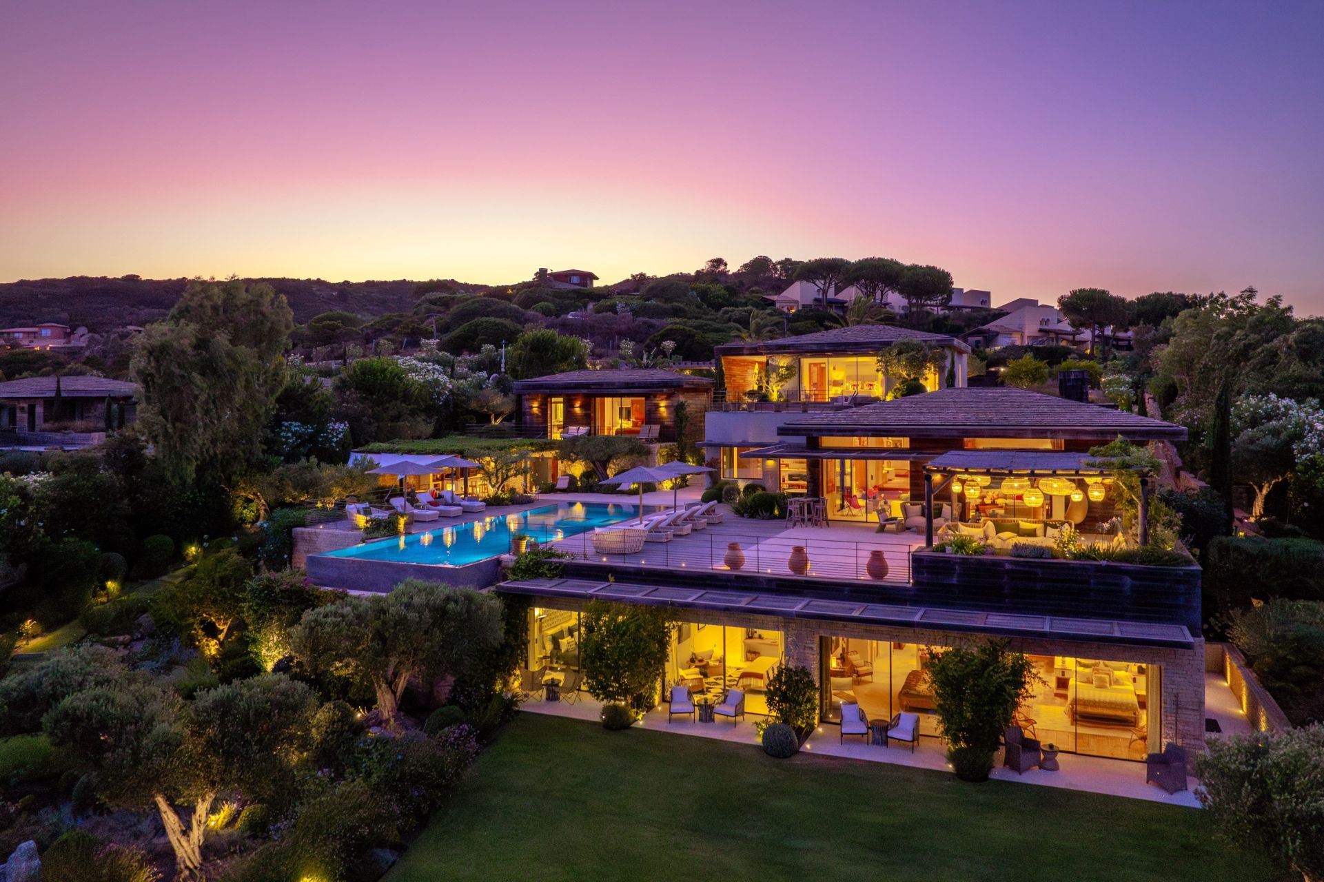 luxury house 12 Rooms for seasonal rent on BONIFACIO (20169)