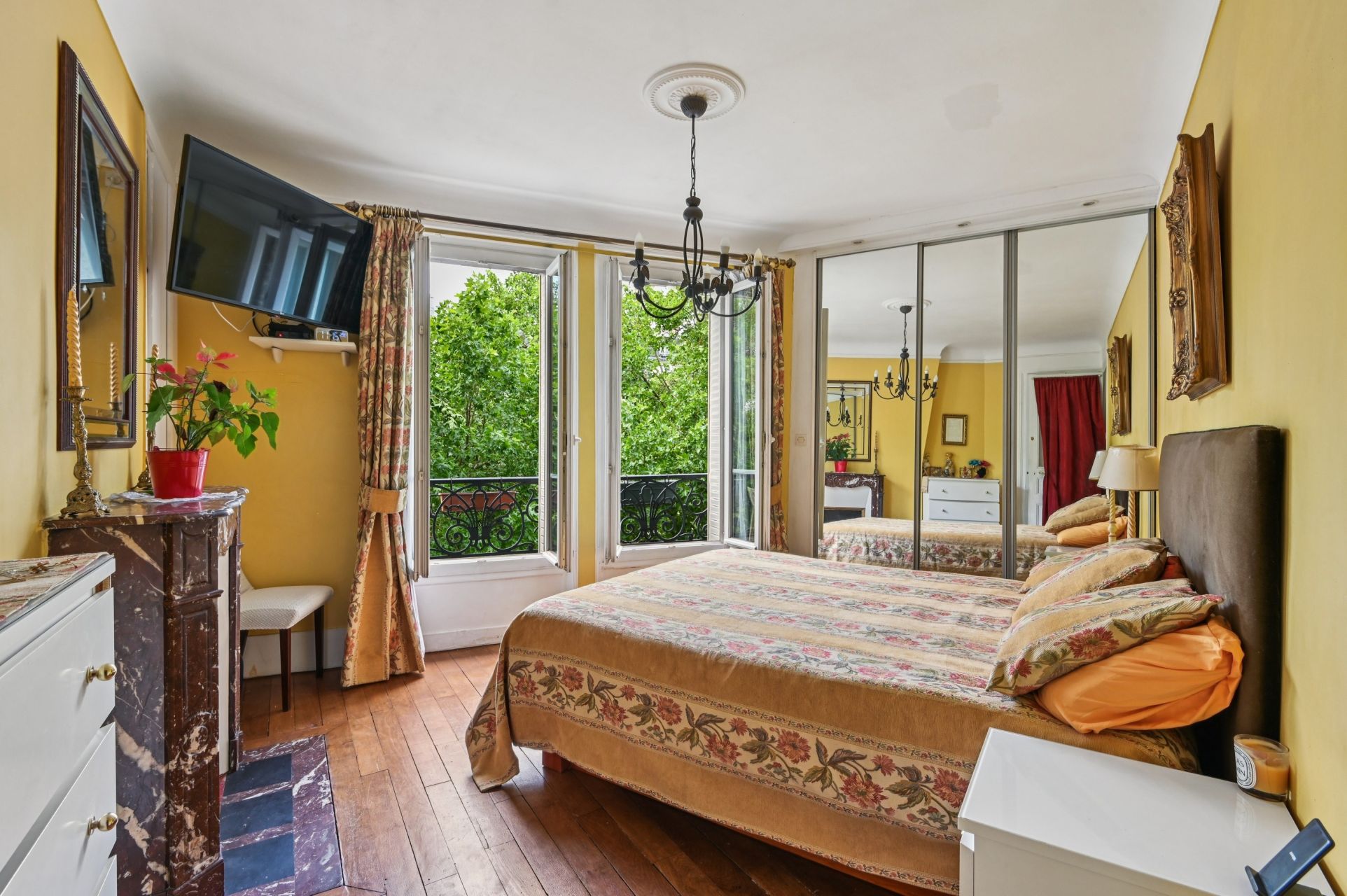 luxury apartment 4 Rooms for sale on PARIS (75016)