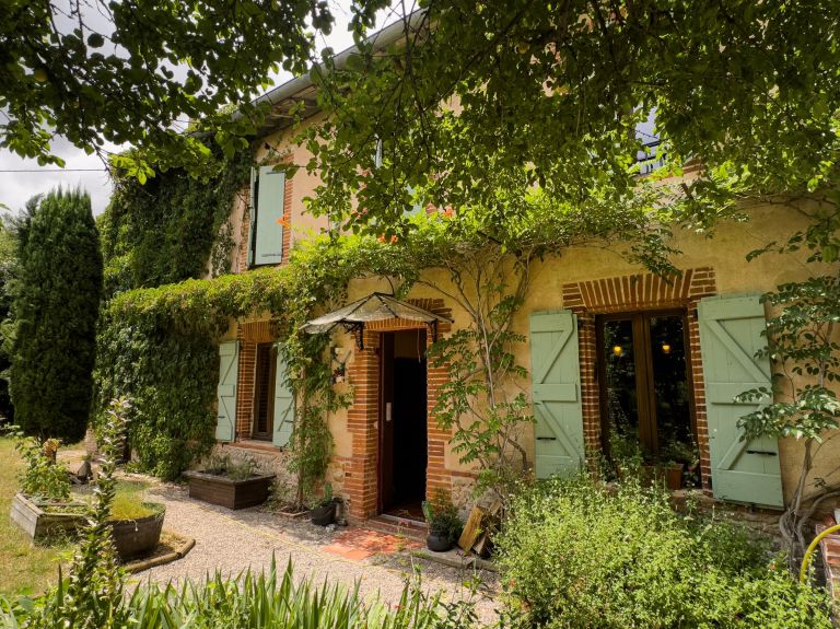 maison de luxe 9 Pièces en vente sur LAVAUR (81500)