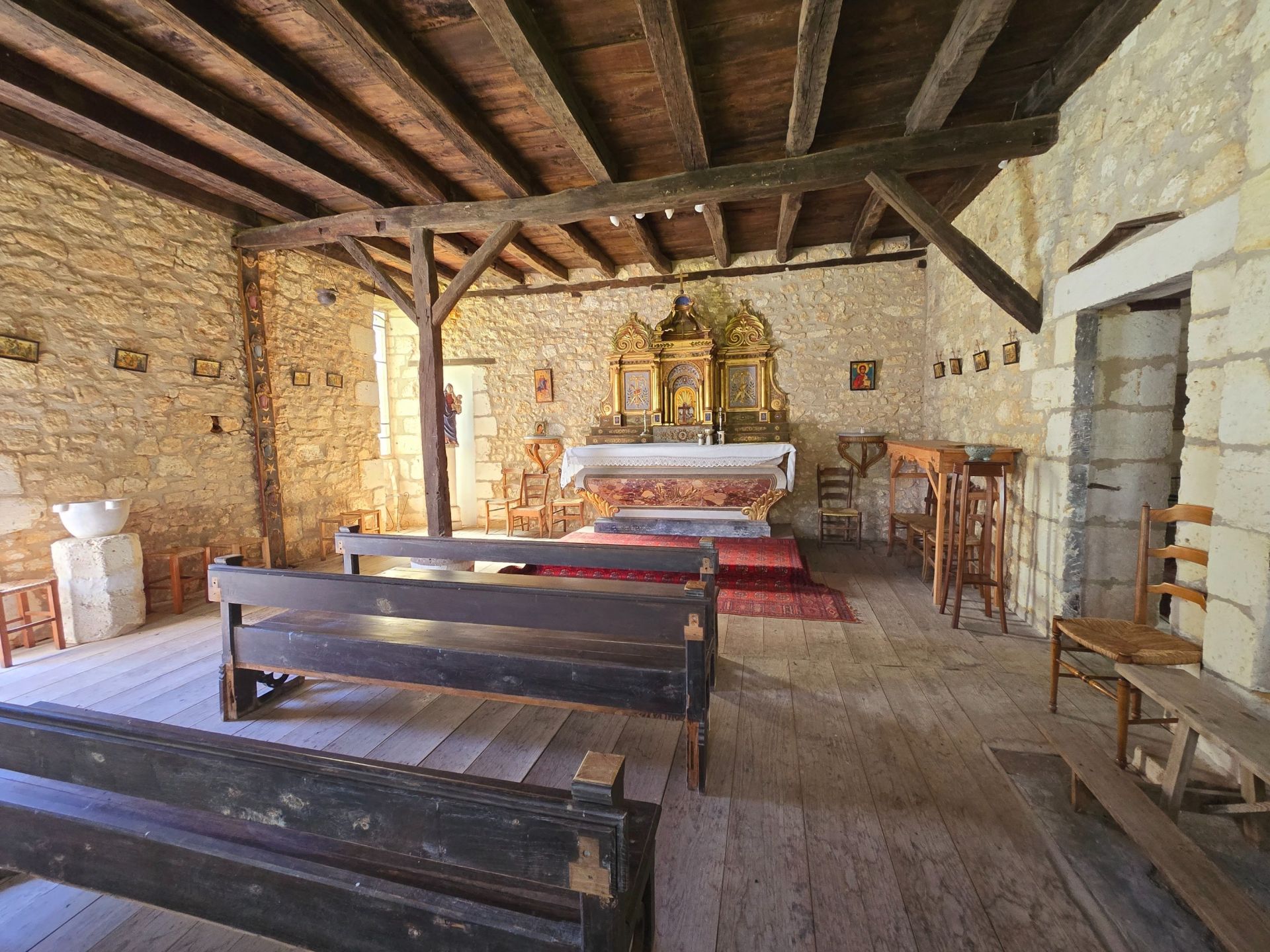 luxury house 20 Rooms for sale on PERIGUEUX (24000)