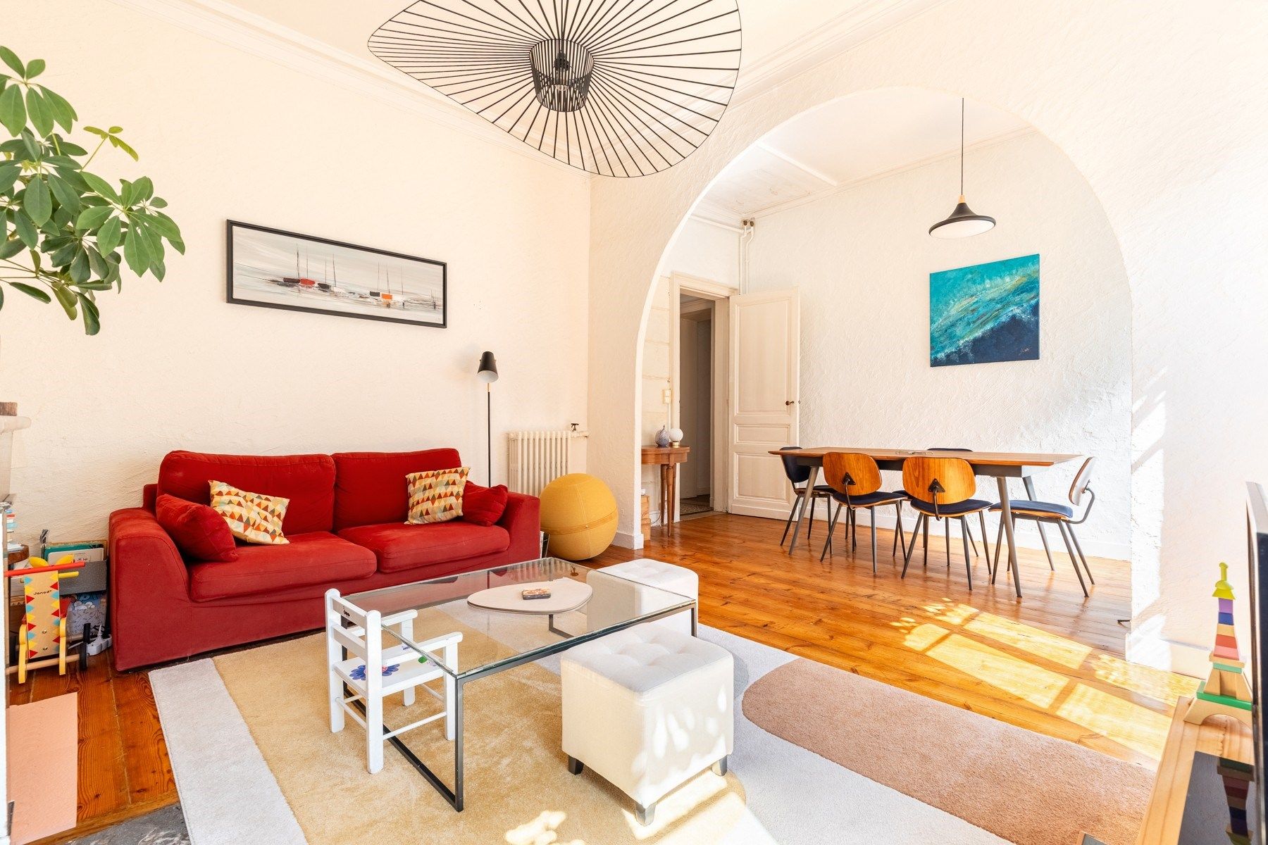 luxury apartment 4 Rooms for sale on BORDEAUX (33000)