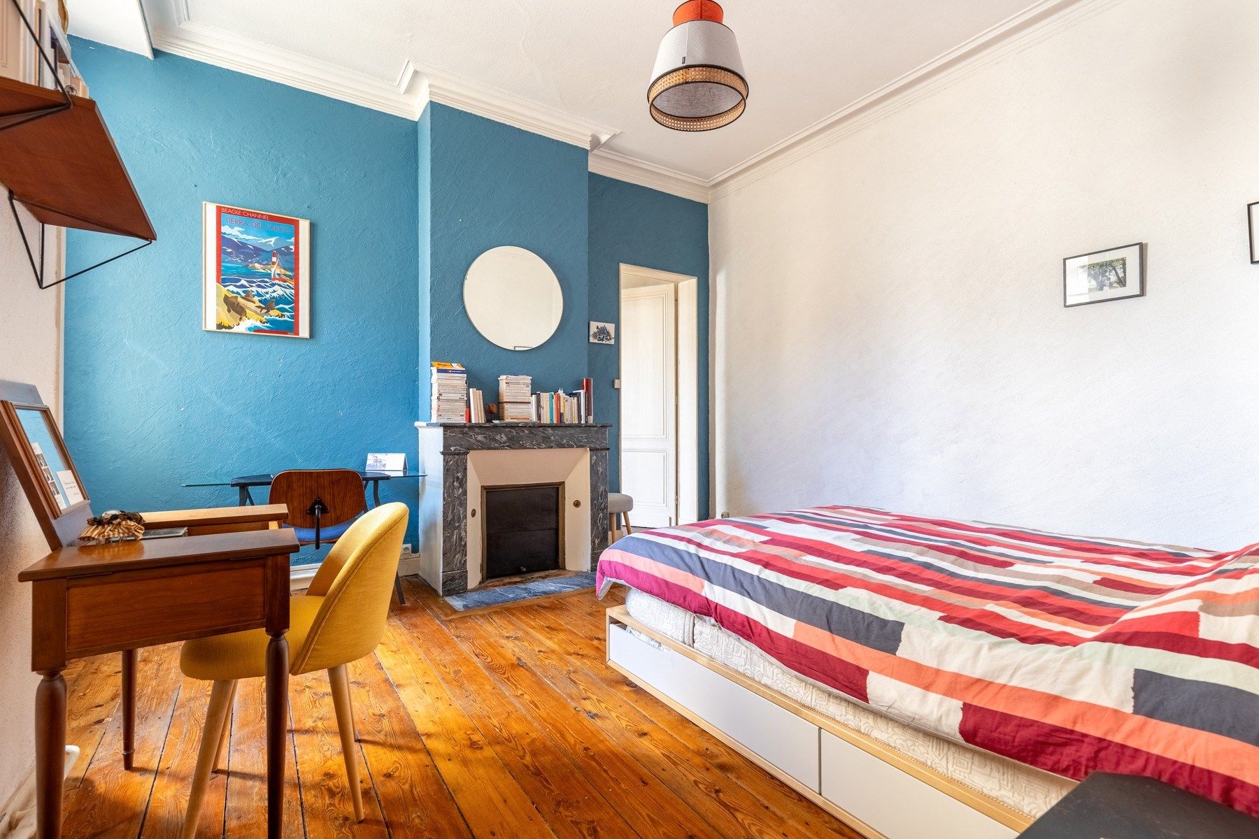 luxury apartment 4 Rooms for sale on BORDEAUX (33000)