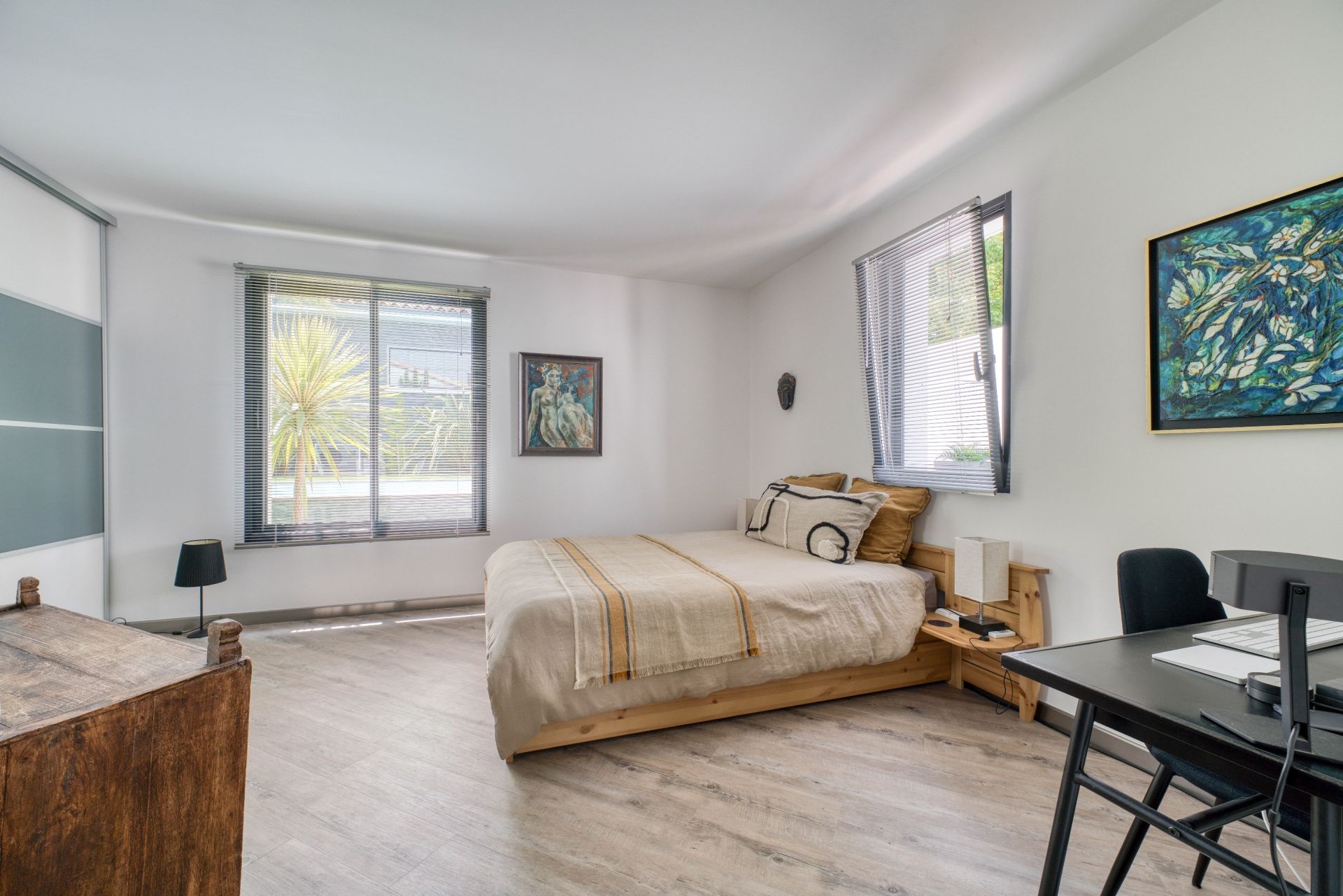 luxury house 5 Rooms for sale on PORT DES BARQUES (17730)