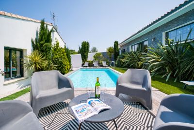 Sale Luxury house Port-des-Barques 5 Rooms 200 m²