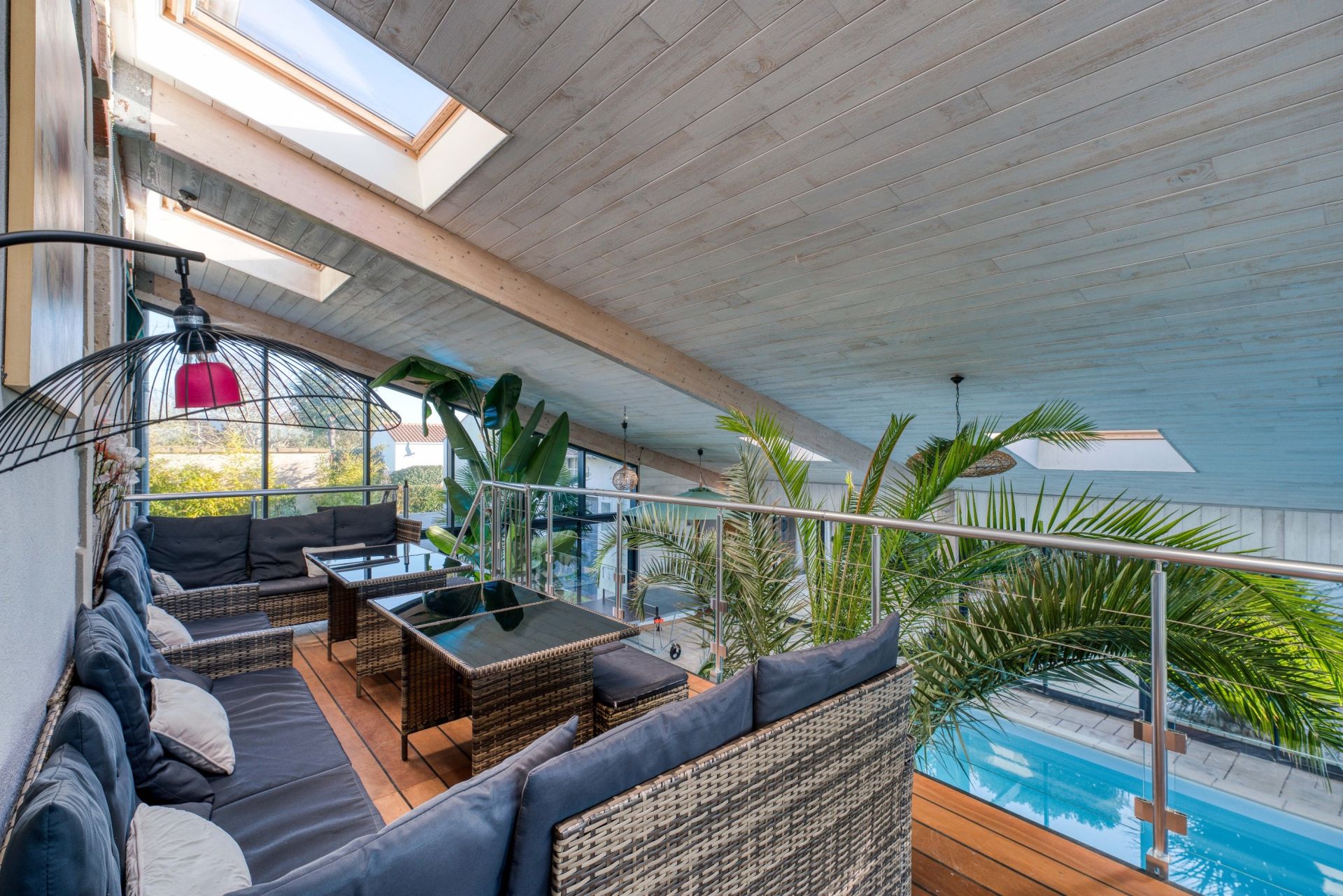 luxury house 10 Rooms for sale on PORT DES BARQUES (17730)